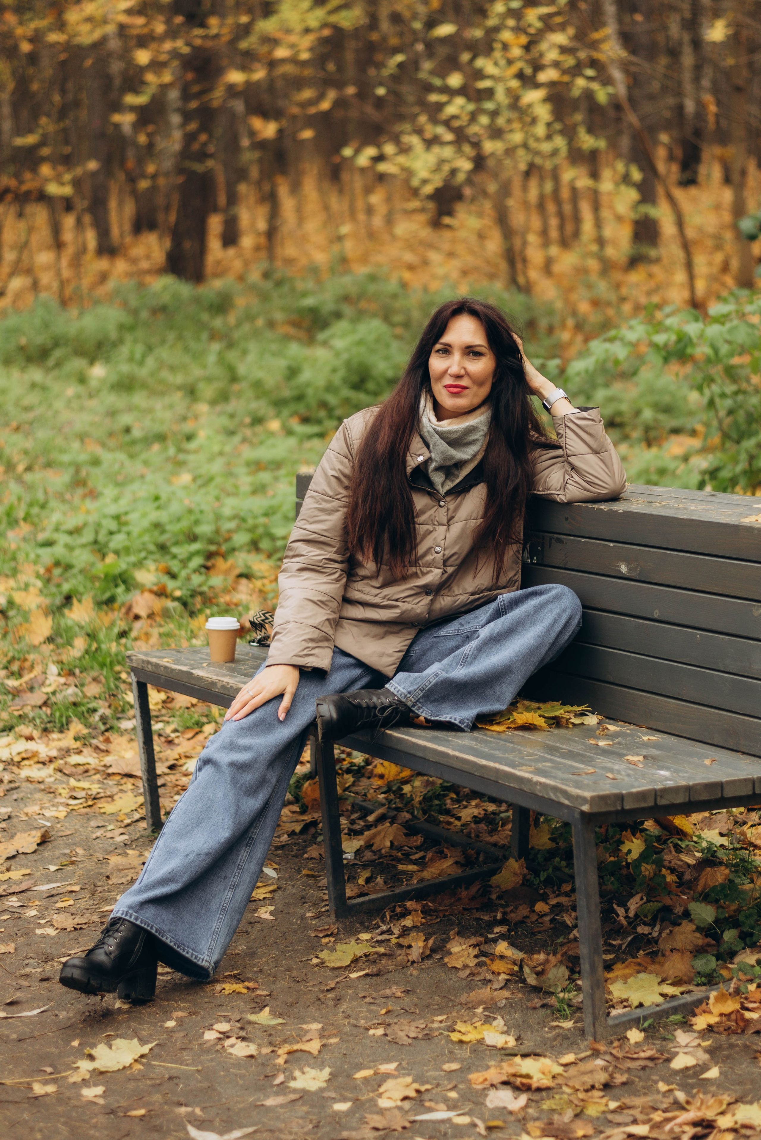 Прогулочная фотоссесия для девушки в парке. Семейный фотограф в Железнодорожном Масаева Елена