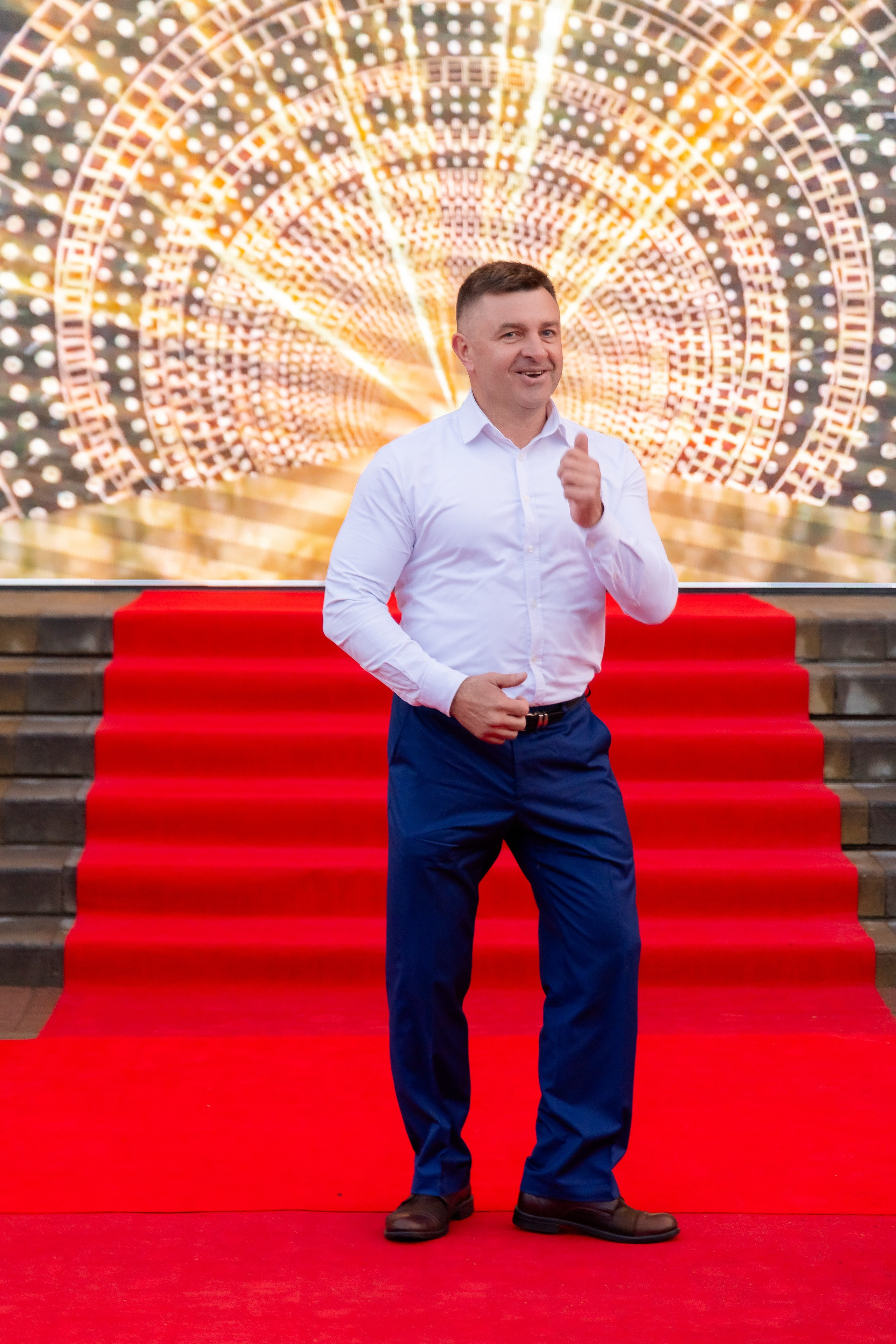 Школьный выпускной 2025 год в Минске, Беларуси. Свадебный фотограф в Минске/Беларуси Сергей Спиридонов