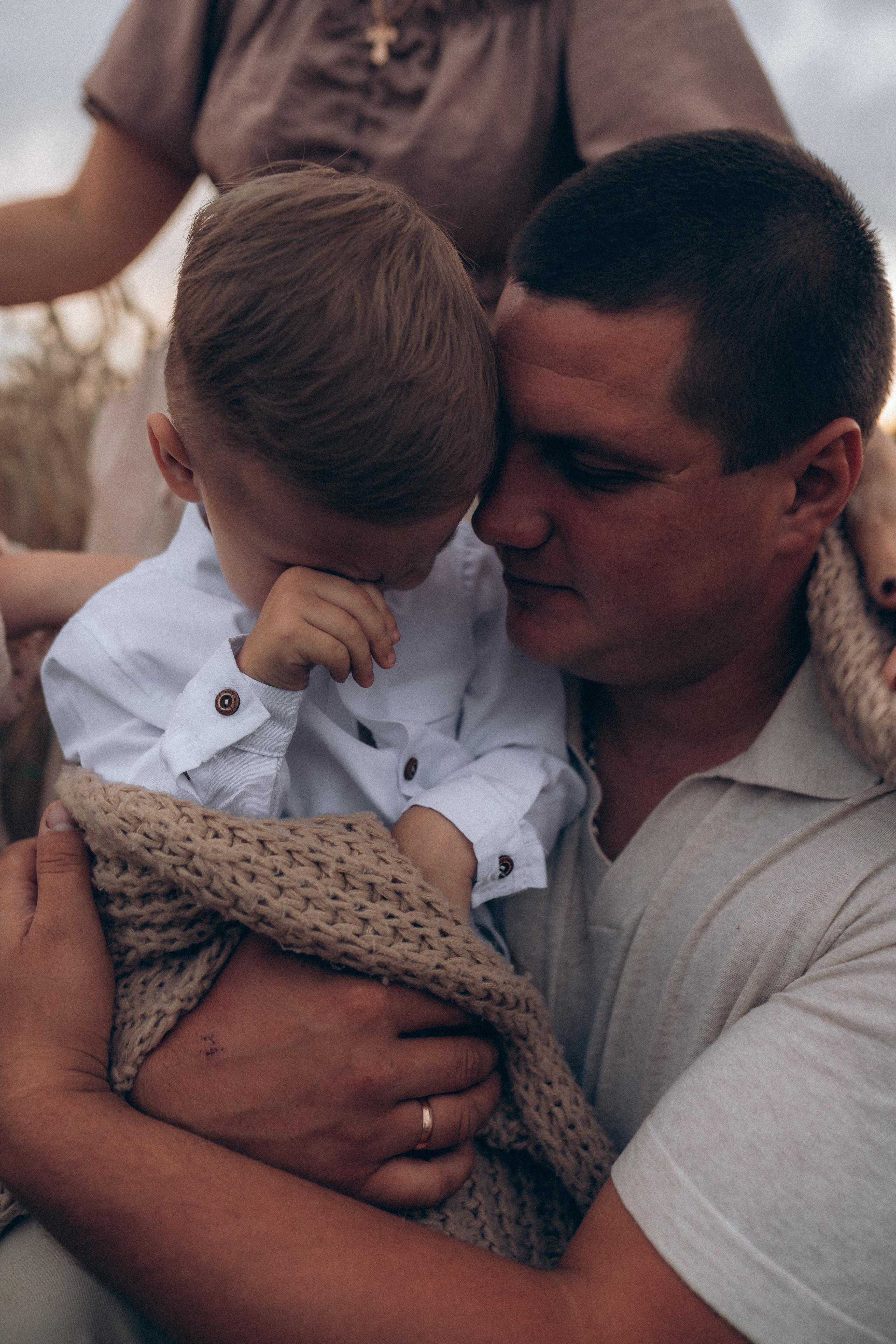 Алёна и семья. Фотограф Торопец Кристина Абрамова Kanwellia photography