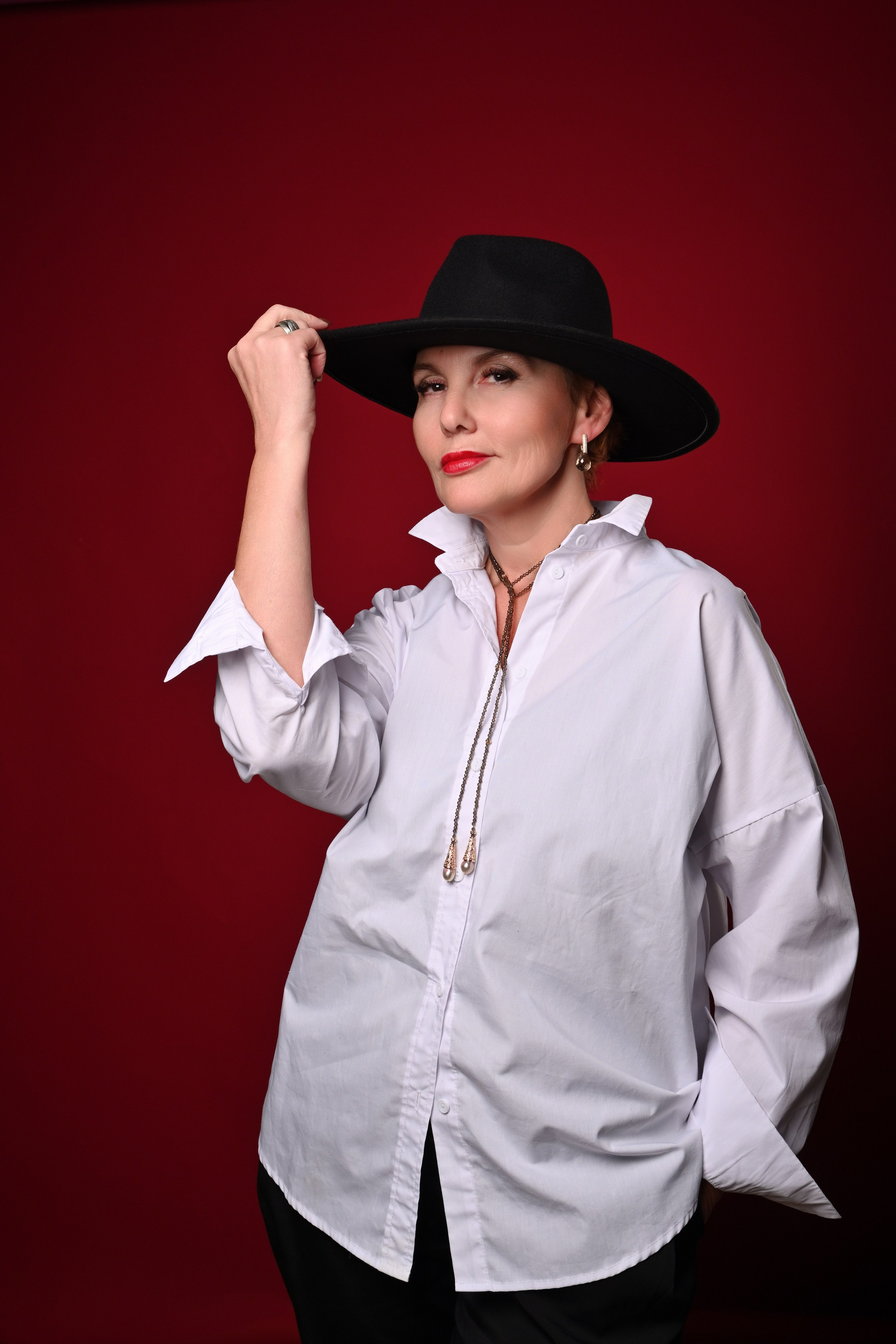 Портреты в студии. Фотограф Максим Мицун. Портрет, свадьба, репортаж, каталог