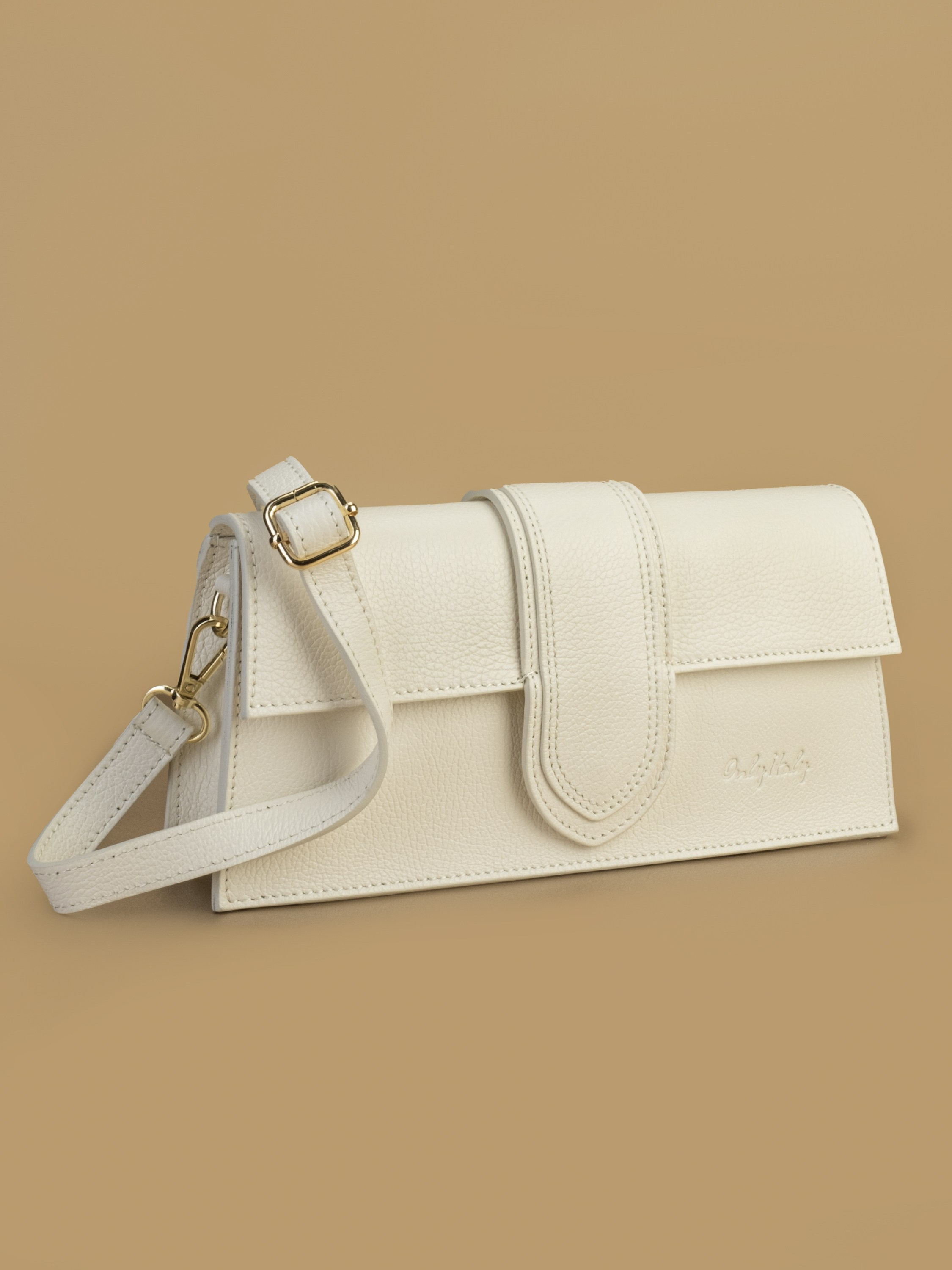 Предметная съёмка сумок для маркетплейсов. Предметный фотограф в Симферополе Антон Катунин