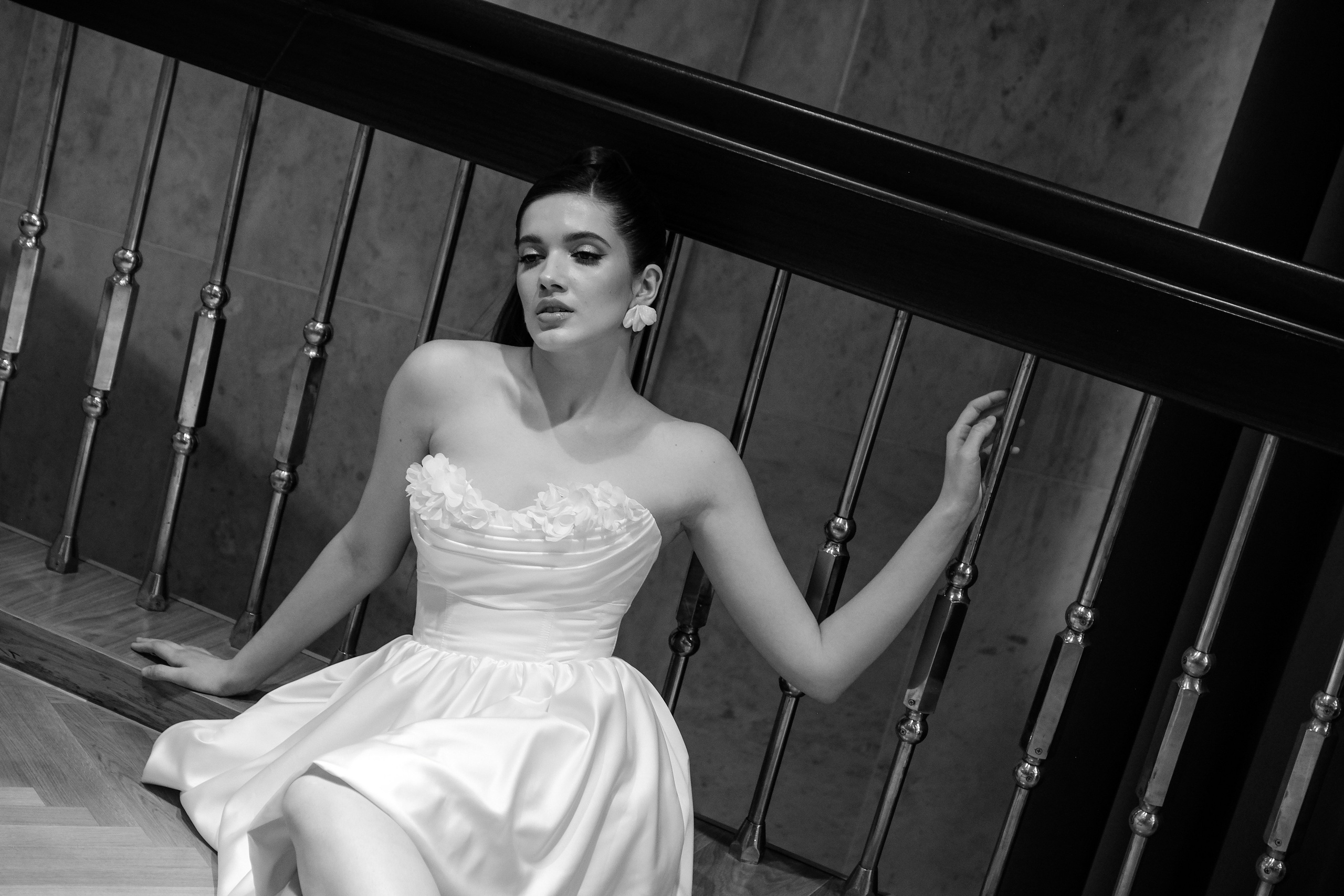 Свадебная фотосессия в театре драмы имени Наума Орлова. Свадебный фотограф в Челябинске Сырчикова Наталья