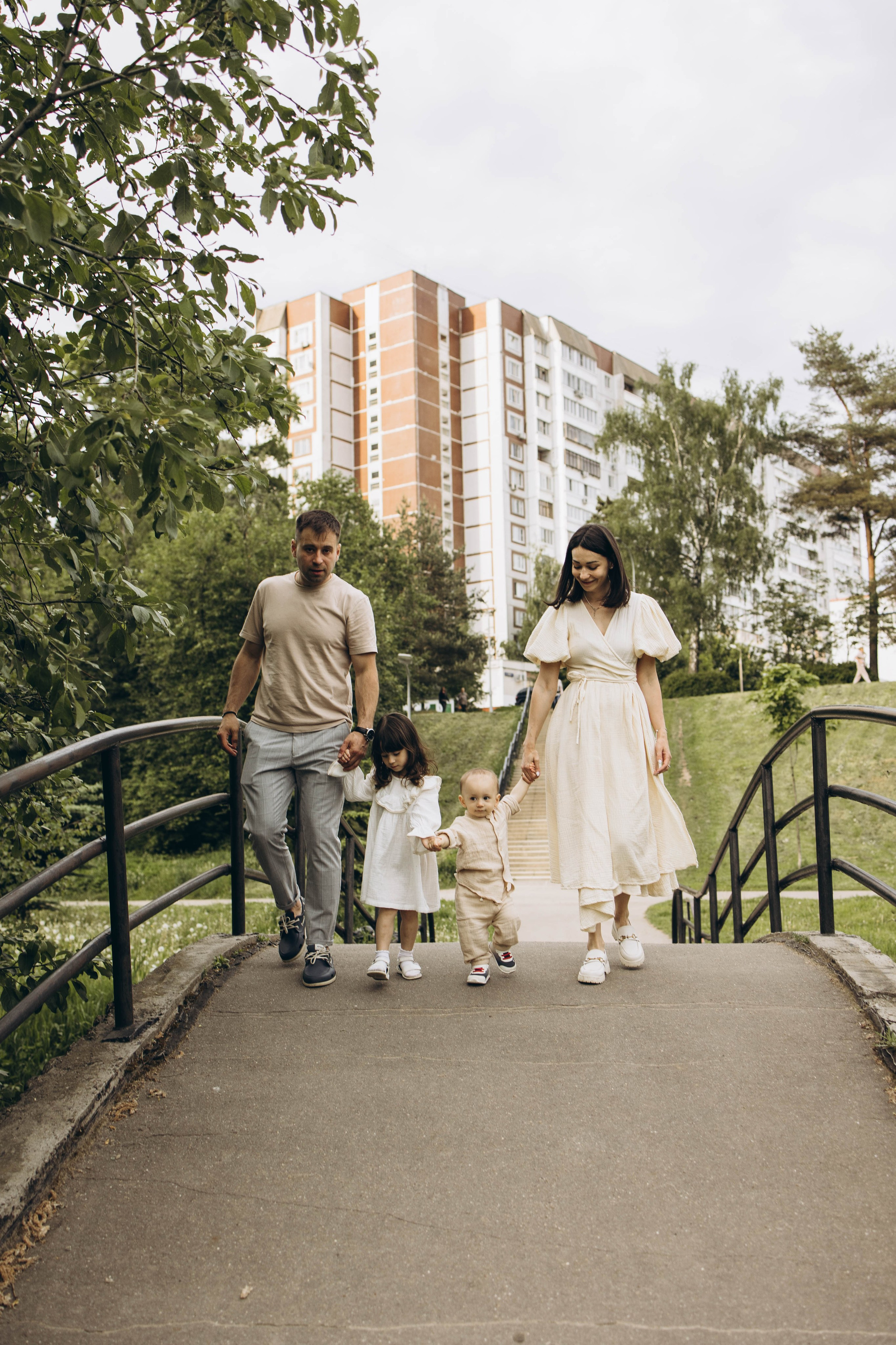 Маша, Женя, Ариана и Мирон. Семейный фотограф в Москве Виктория Ястребинская