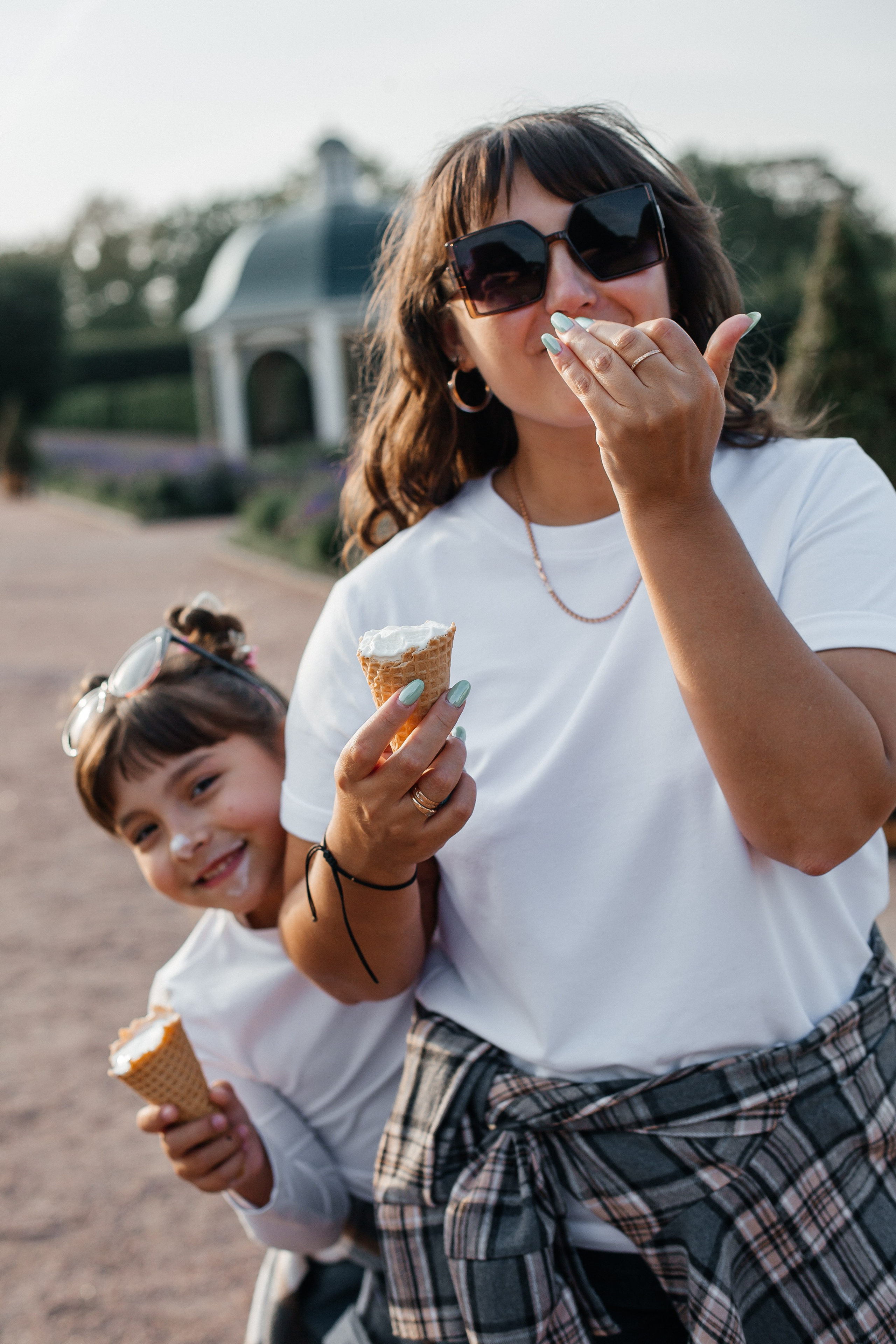 Ира и Эвелина