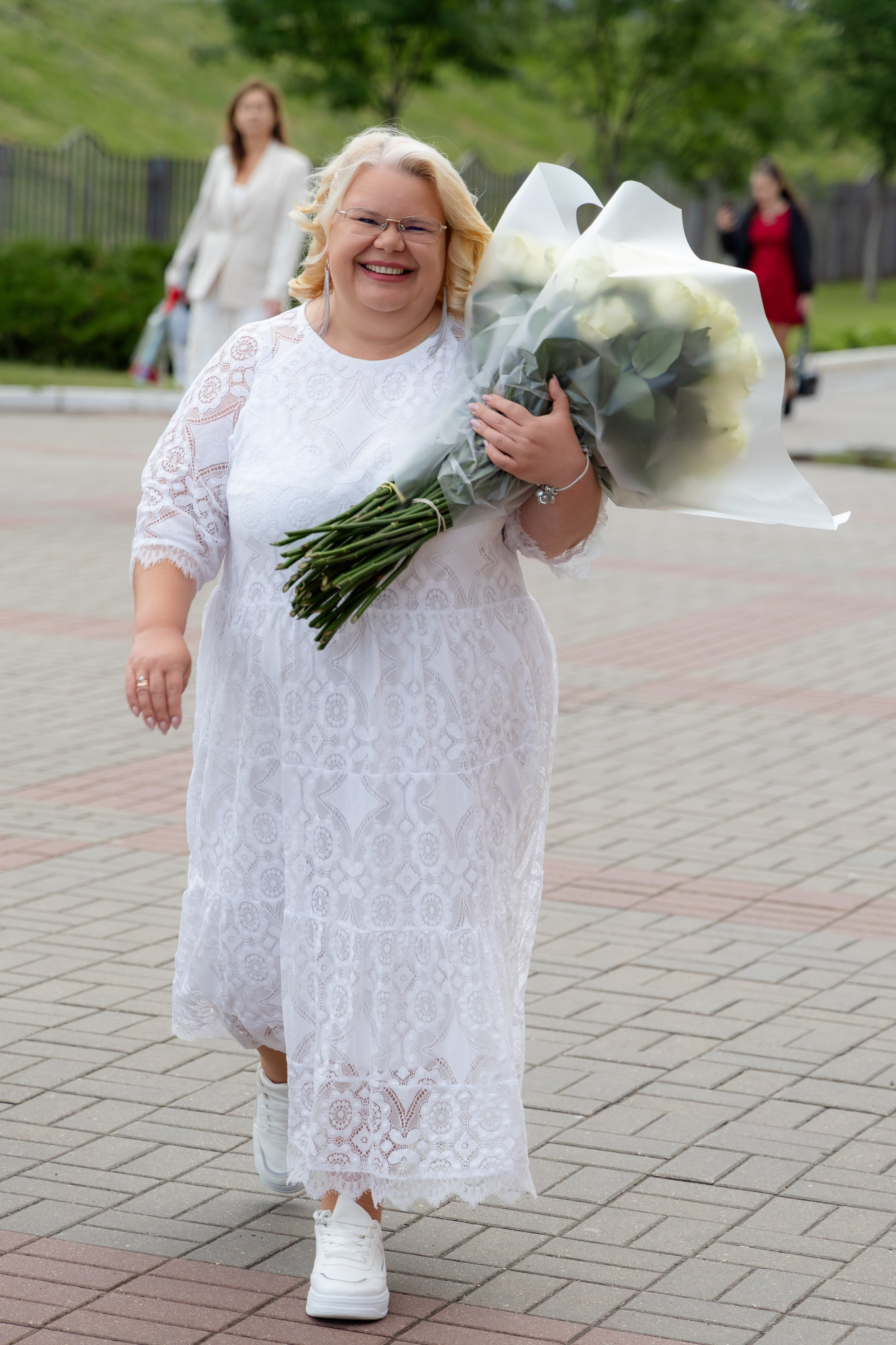 Школьный выпускной 2025 год в Минске, Беларуси. Свадебный фотограф в Минске/Беларуси Сергей Спиридонов