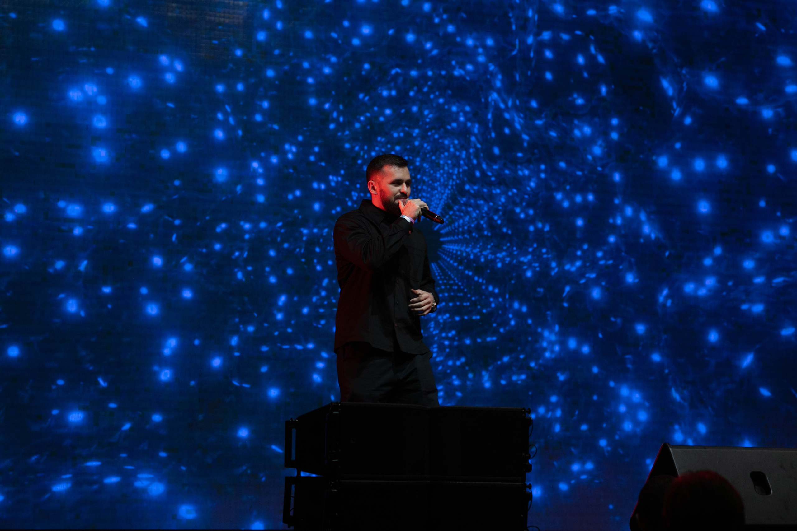 ММTV новый год 2024. Art photographer Nino