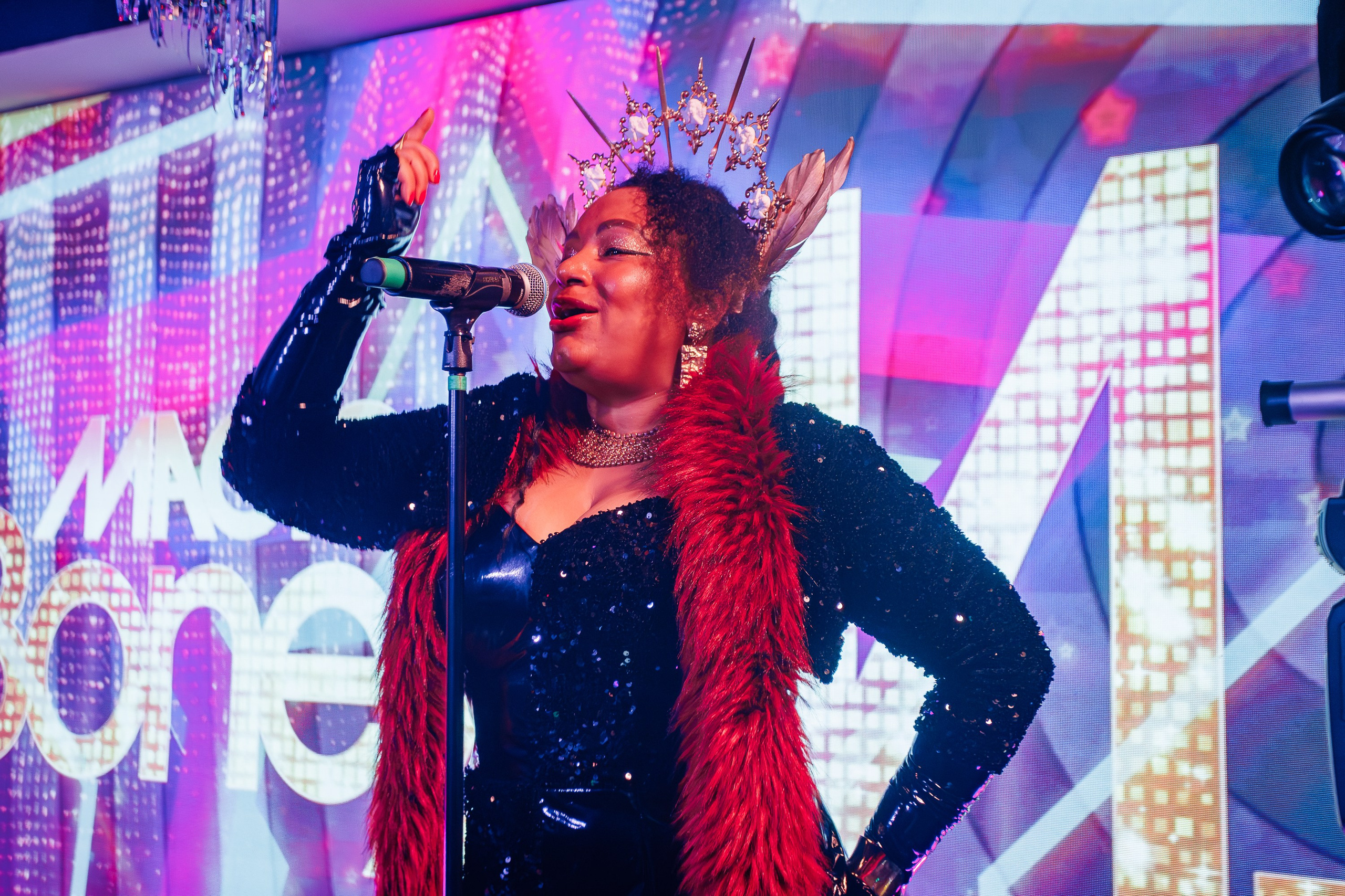 «Magic of BONEY`M «_Чайка на пляже_Ялта_06.12.2025 г. Аминов Руслан | Фотограф