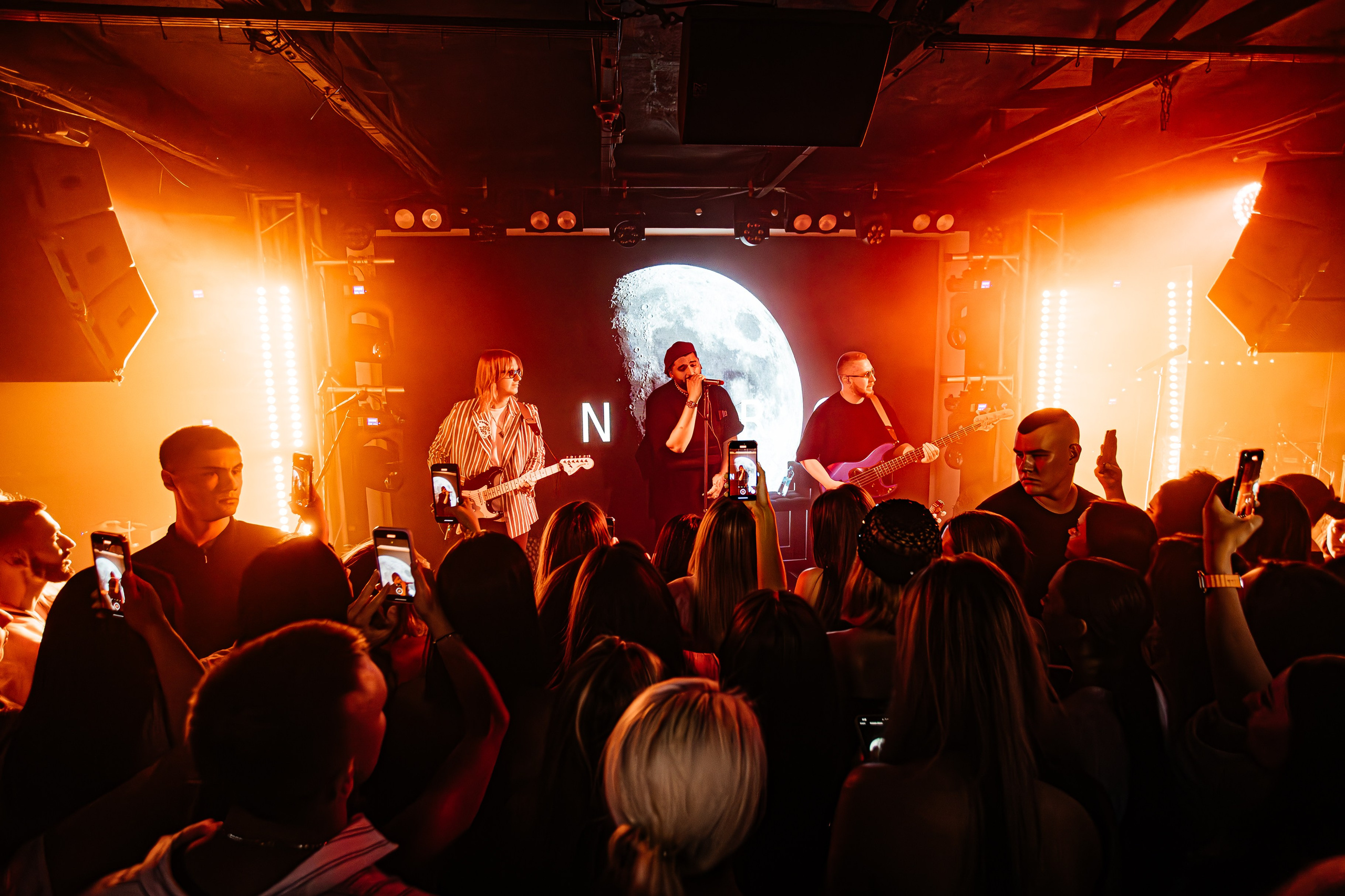 Чайка_на_пляже_Андро_Ялта_24.08.2024. Аминов Руслан | Фотограф