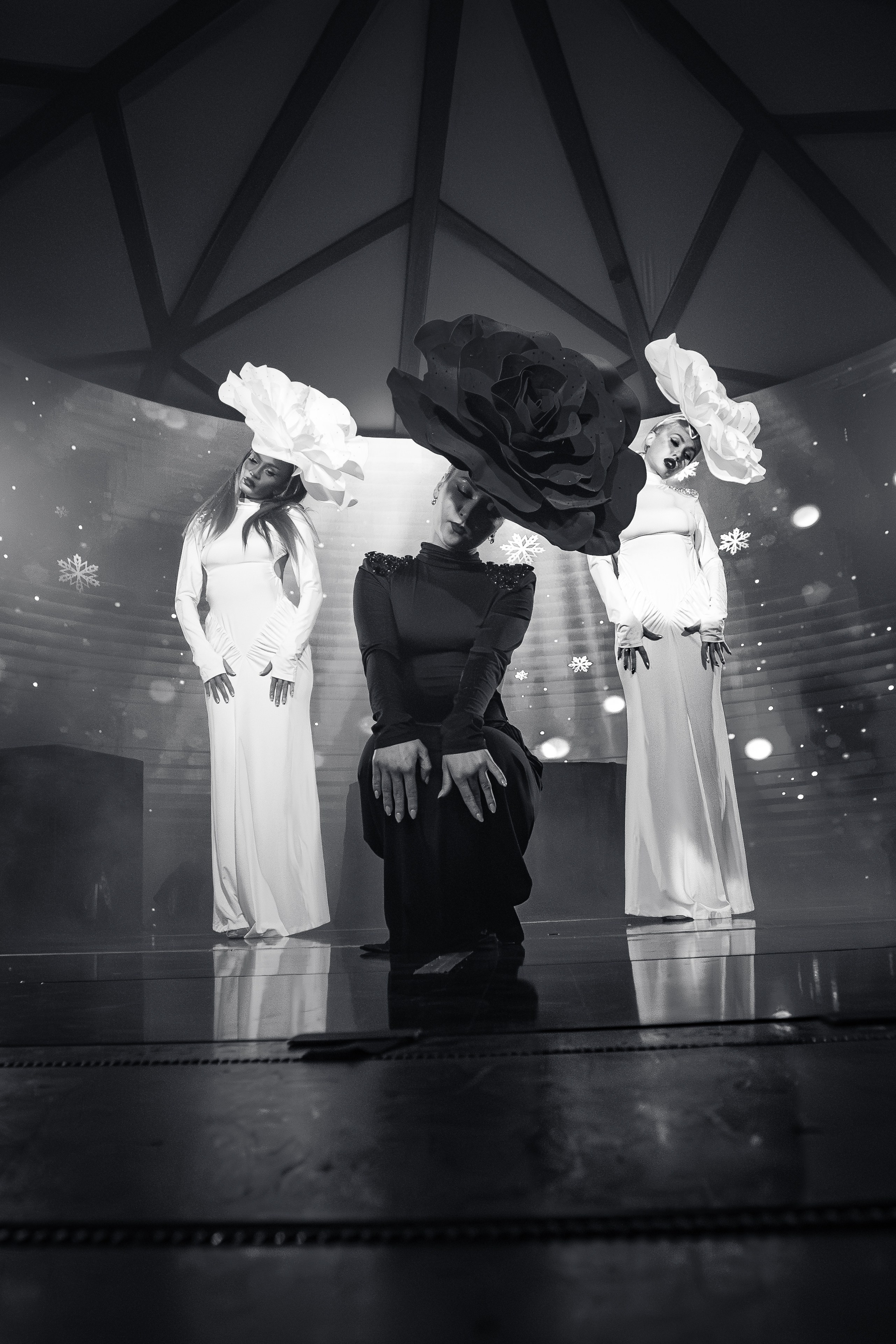 Новогодняя шоу-программа «MAGIC TIME» в PTIZZA BAR_Ялта_31.12.2025. Аминов Руслан | Фотограф