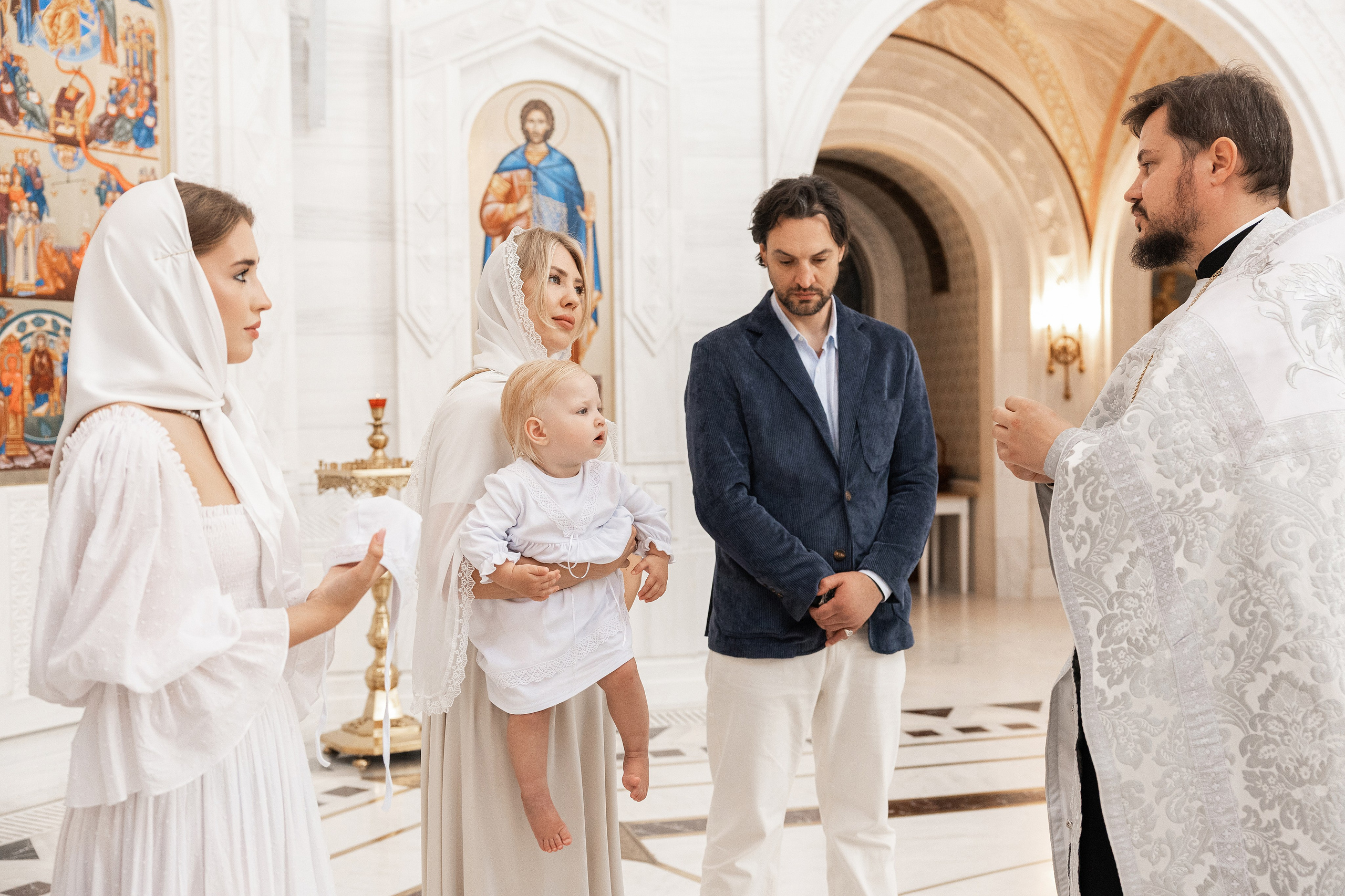 Крещение Аделины. Фотограф Крещение, Выписка москва