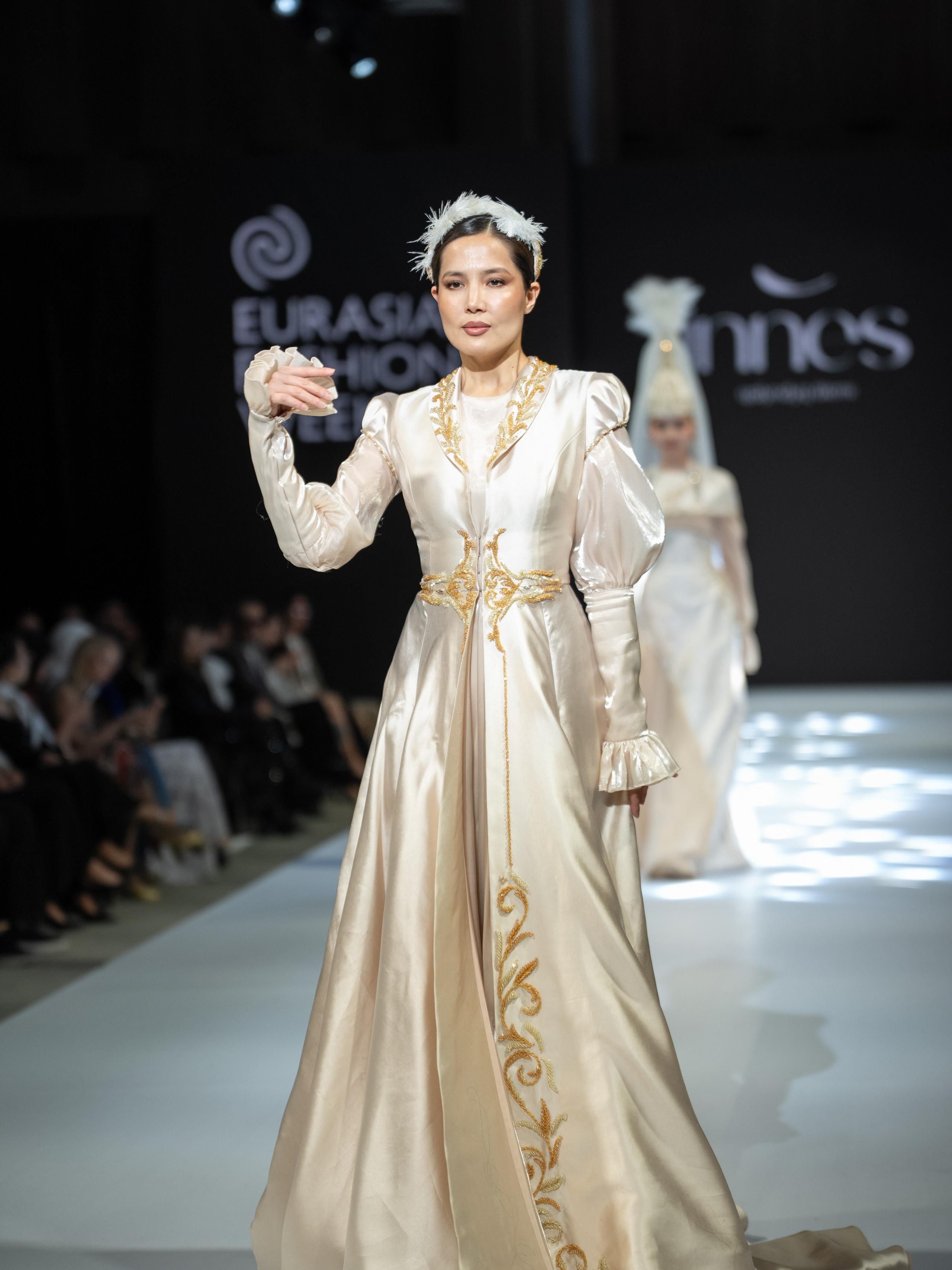 EURASIAN FASHION WEEK Innes. Сайт Алматинского НЮ АРТ, будуар и фэшн фотографа Дениса Карпенко