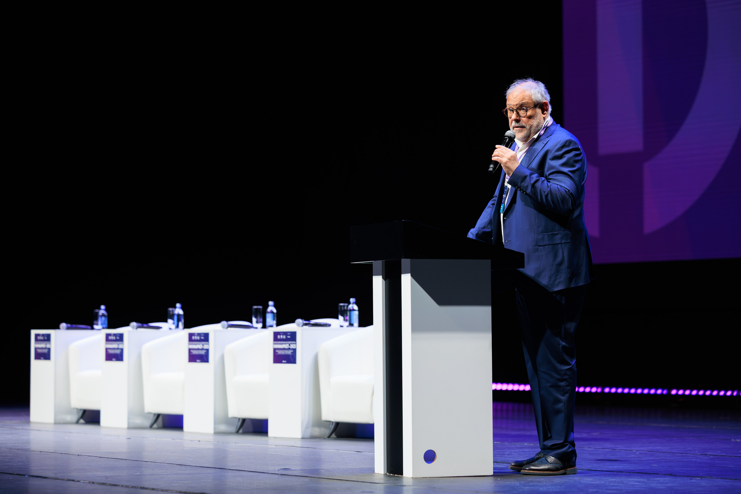 Финмакет ЭКСПО. Контент для бизнеса в Екатеринбурге Полдень Медиа