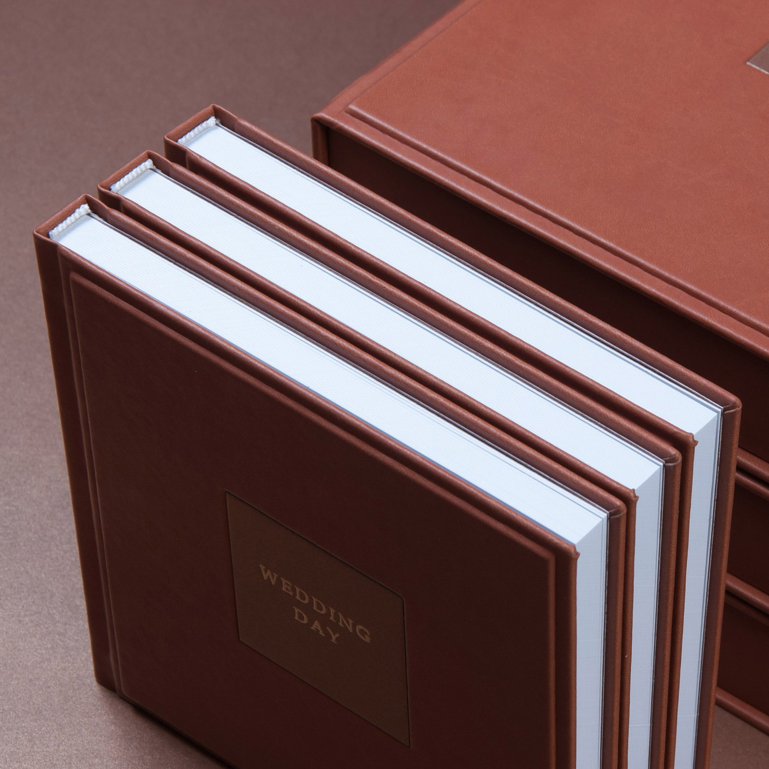 Изготовление фотокниг в Москве. Доставка фотокниг в другие города