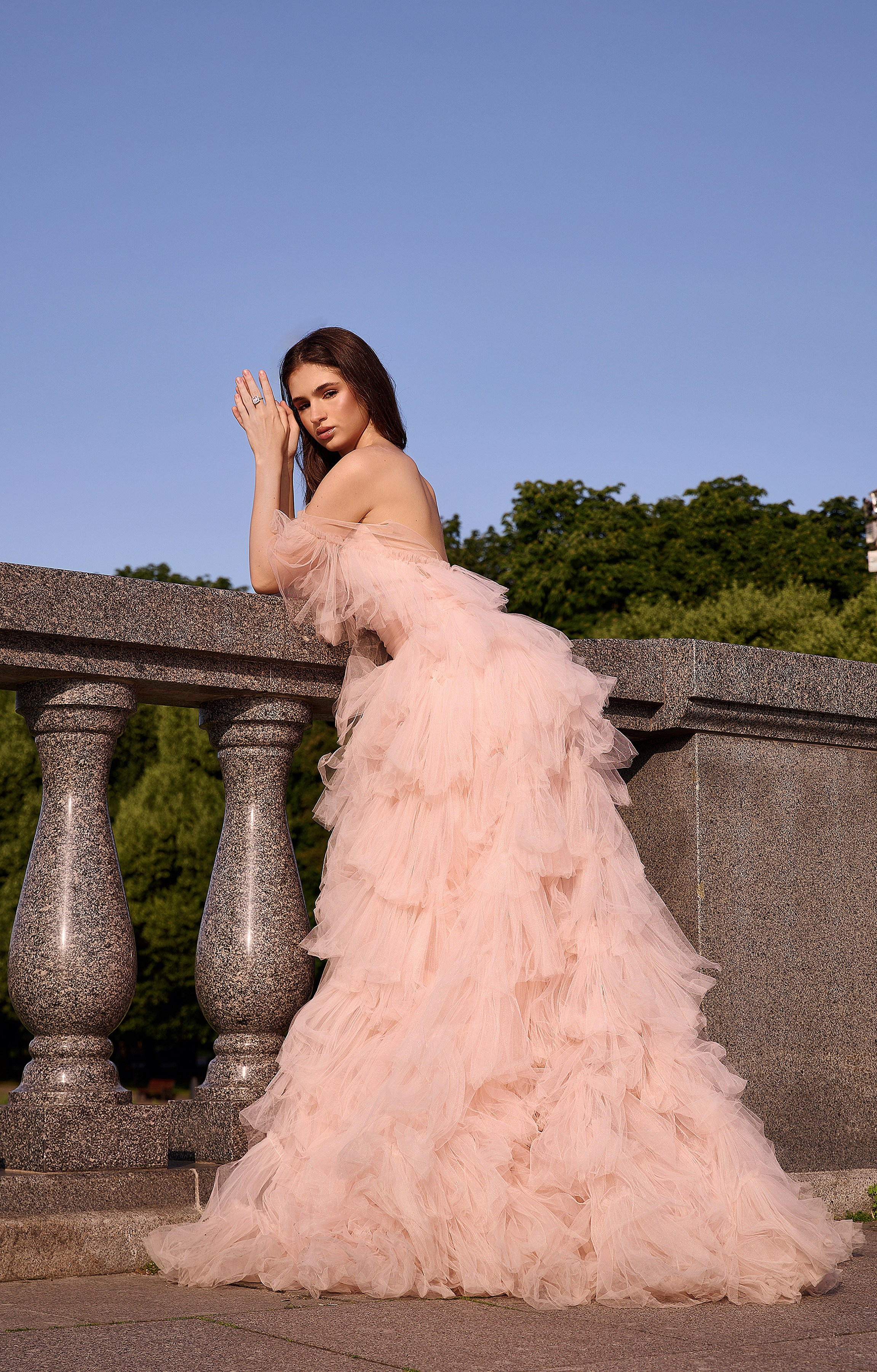 STREET. Фотограф Оля Мороз Москва портретный фотограф нейрофотосессия