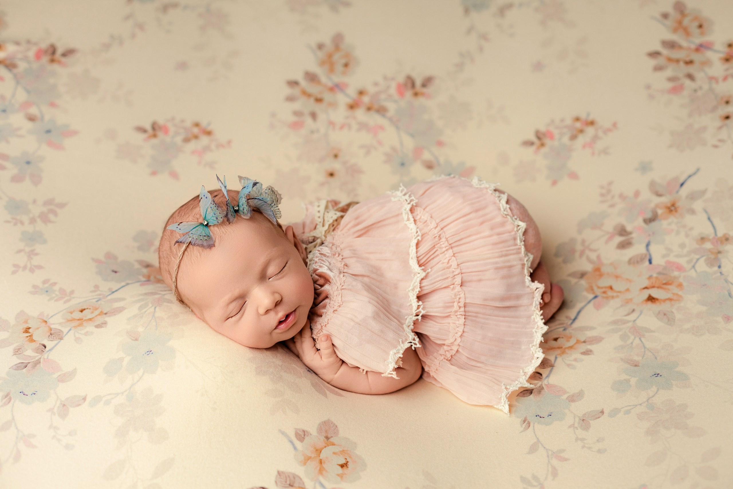 Мия, 8 дней. Фотограф новорожденных newborn ньюборн в Москве