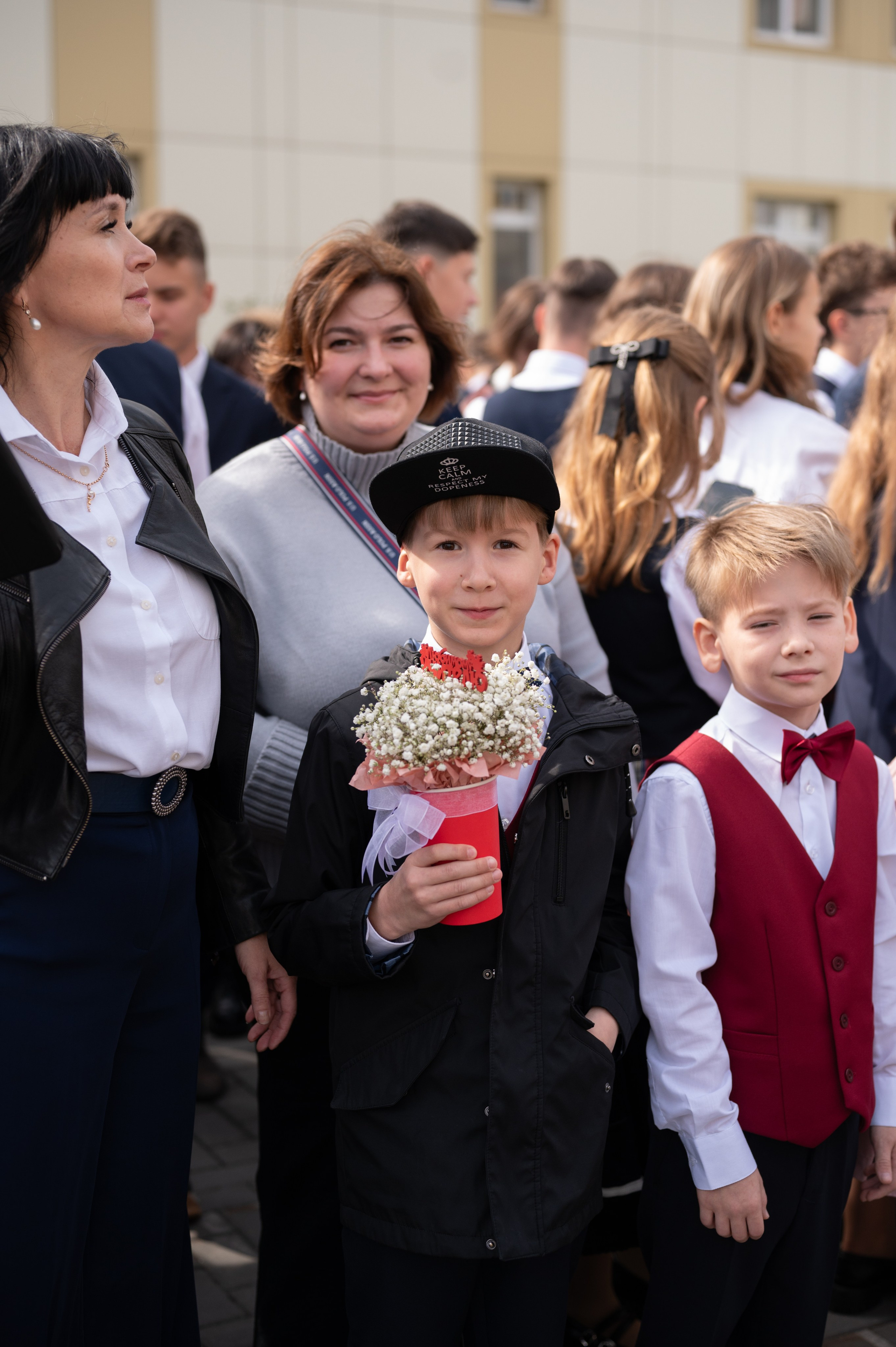 1 сентября 16 гимназия 2 класс (линейка + в классе+ на улице). Фотограф новорожденных, семейный детский в Тюмени Татьяна Морозова