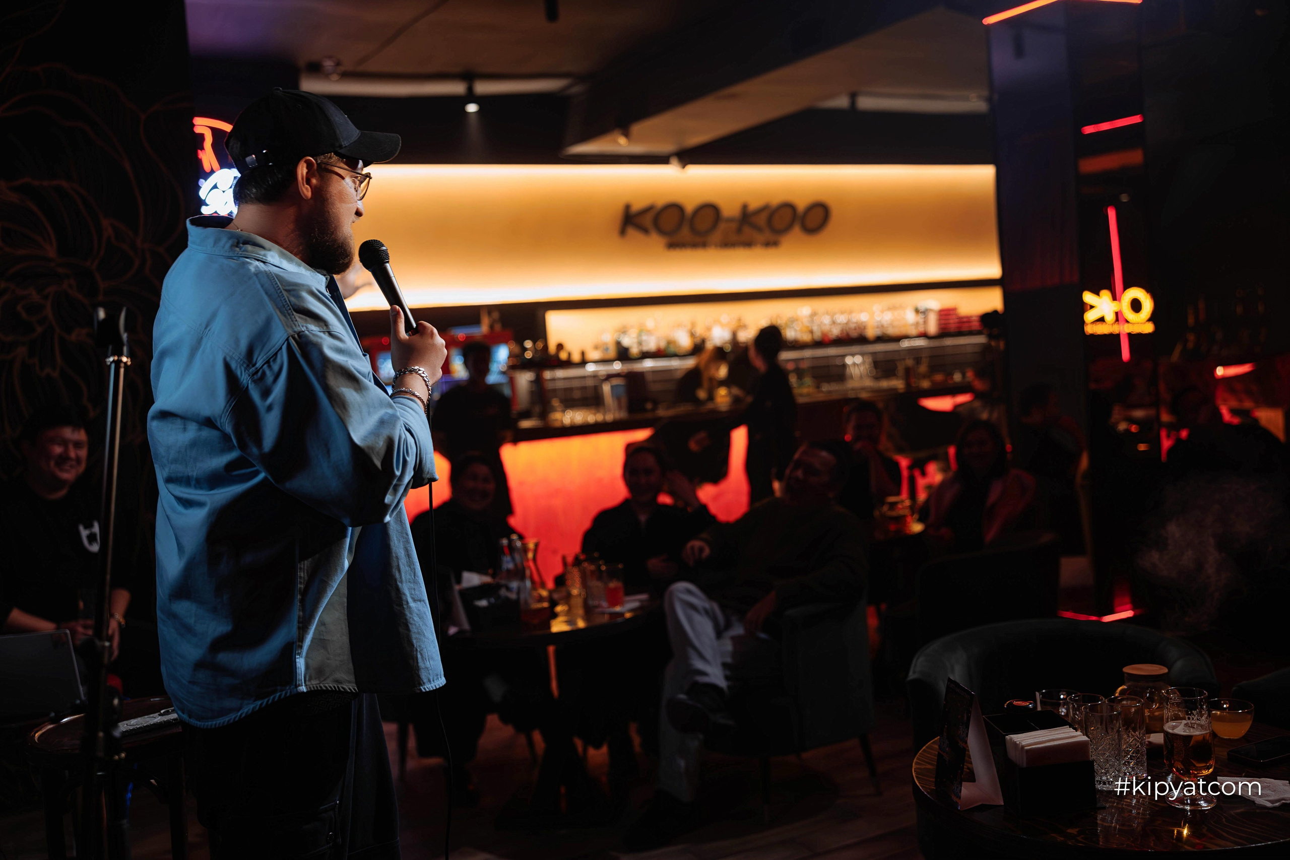 Сольный стендап концерт Александра Меркуль