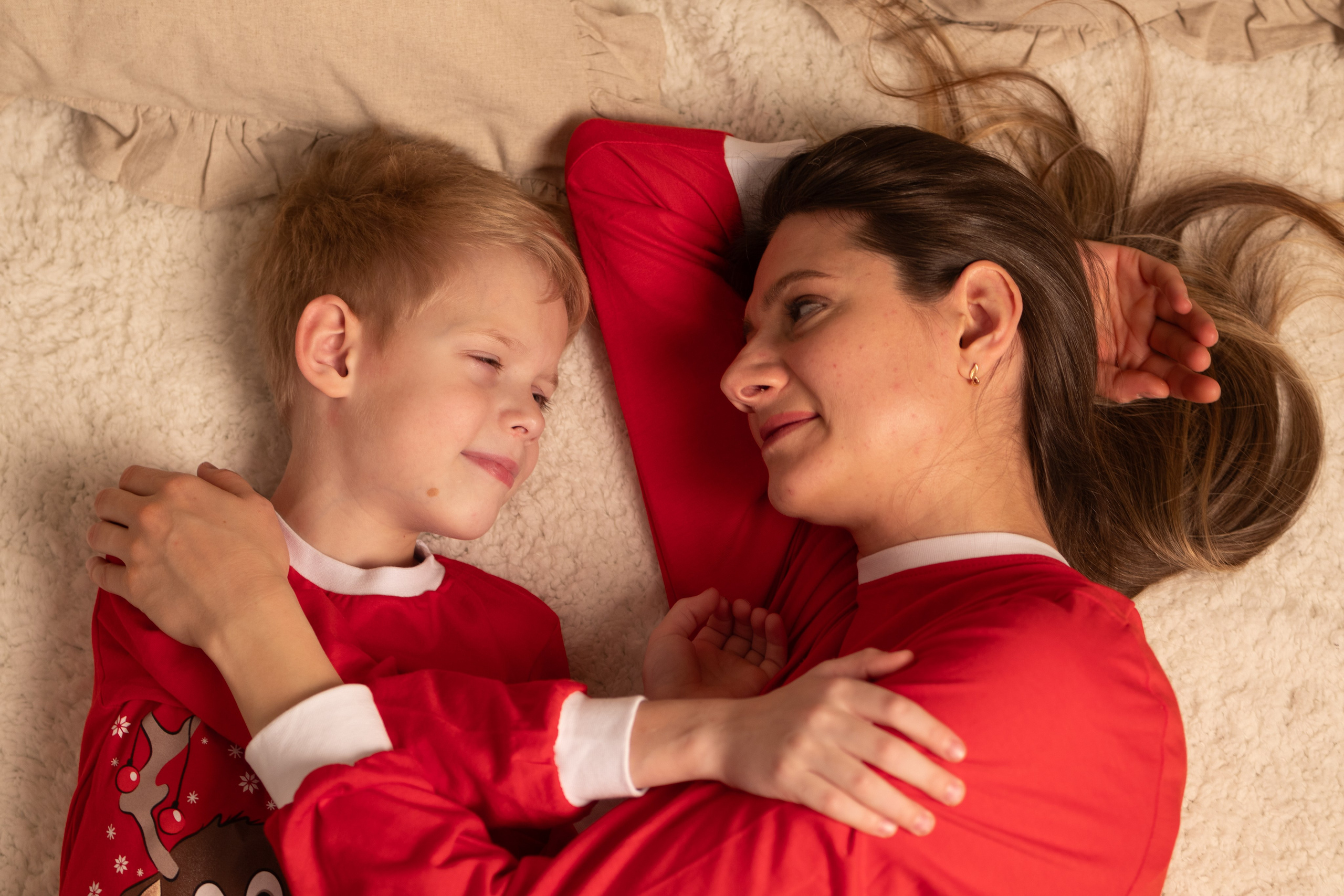 Новогодняя. Я работаю в разных жанрах фотографии — от портретов до свадебной и семейной съёмки — в городе Междуреченске. Виктория Куреннова