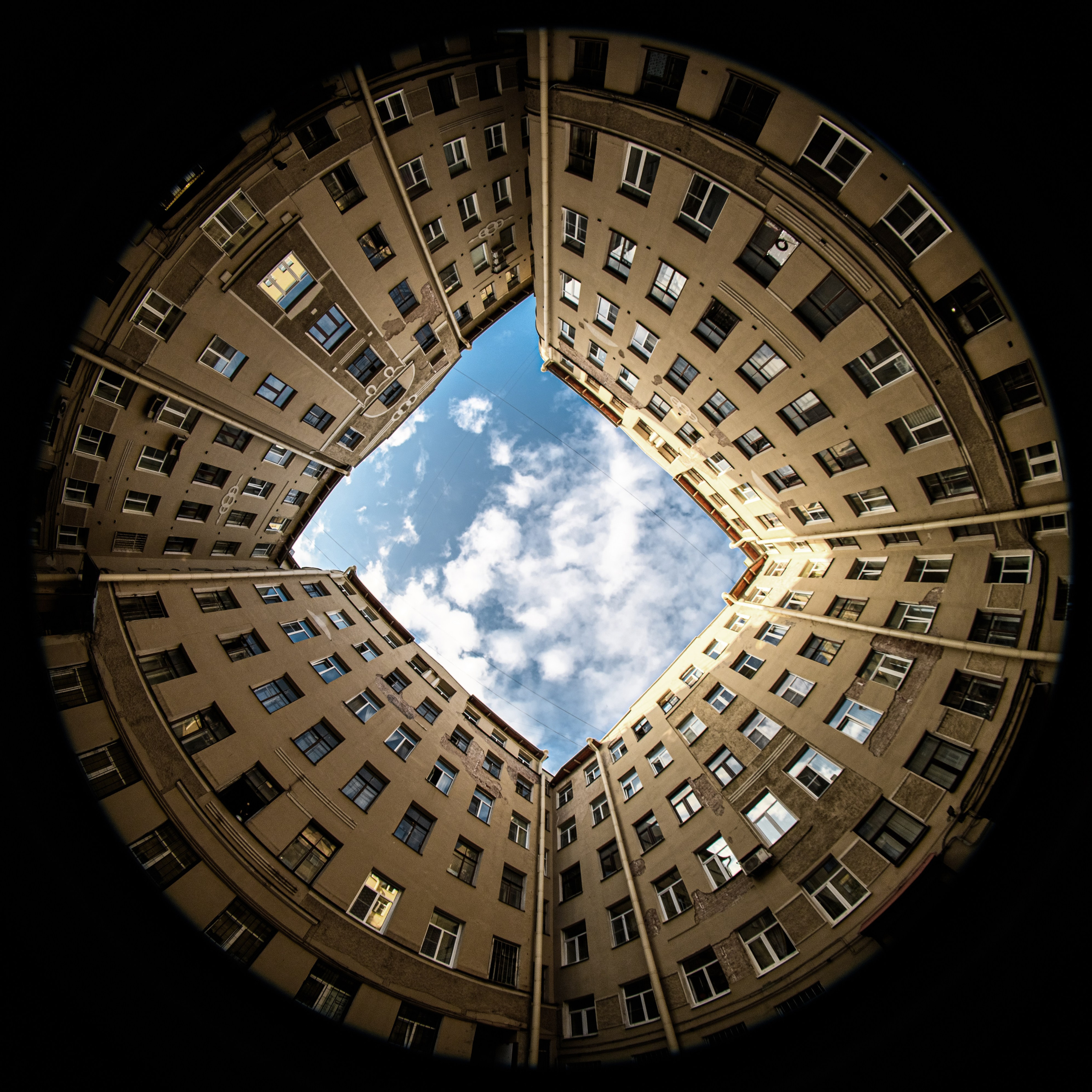 15-я линия В.О., 15Б