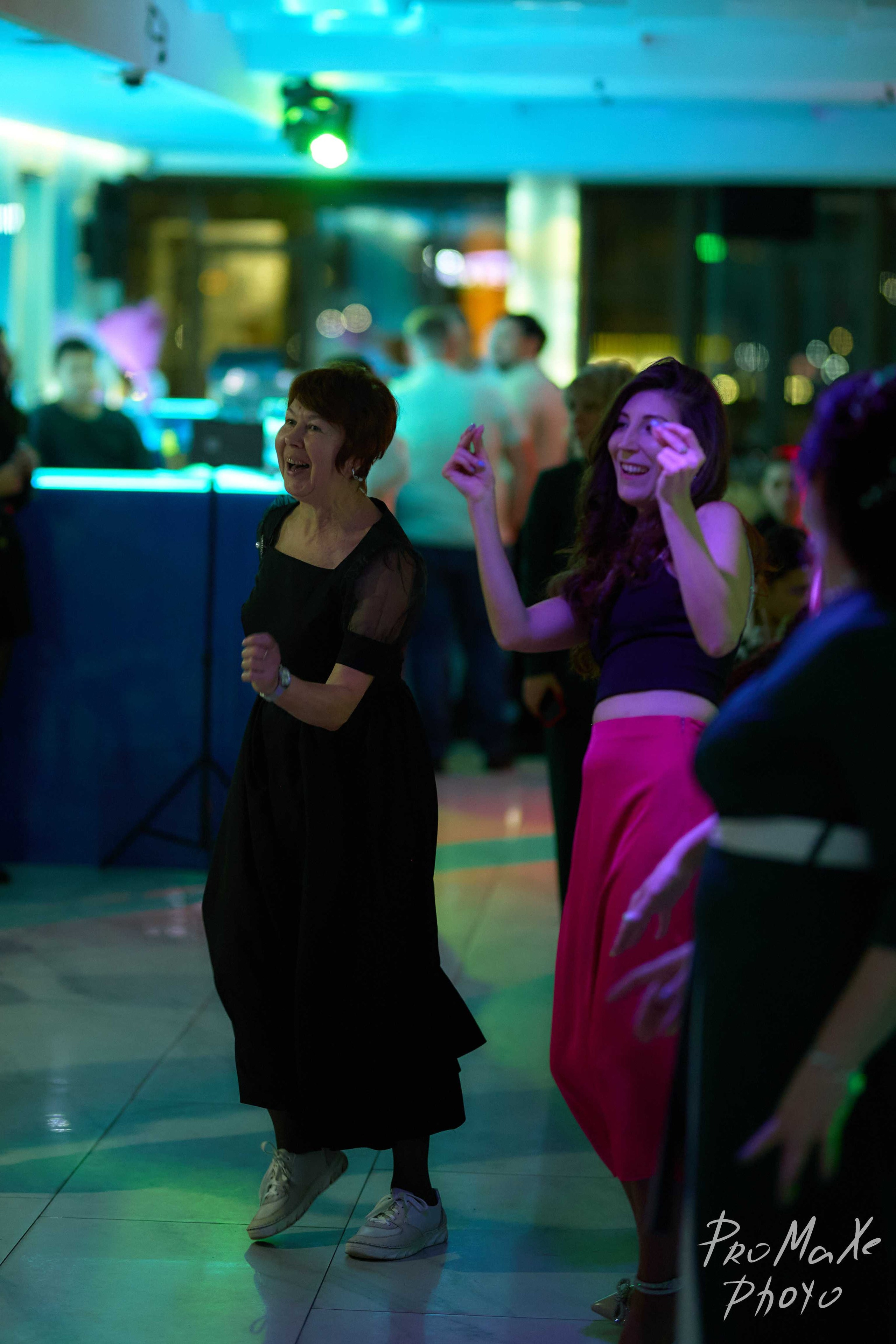 Зал КРАСА МАСС-МЕДИА ЧУВАШИИ. Владимир Суздалов (ProMaXe) — Портретный фотограф, тематические фотосессии в Чебоксарах