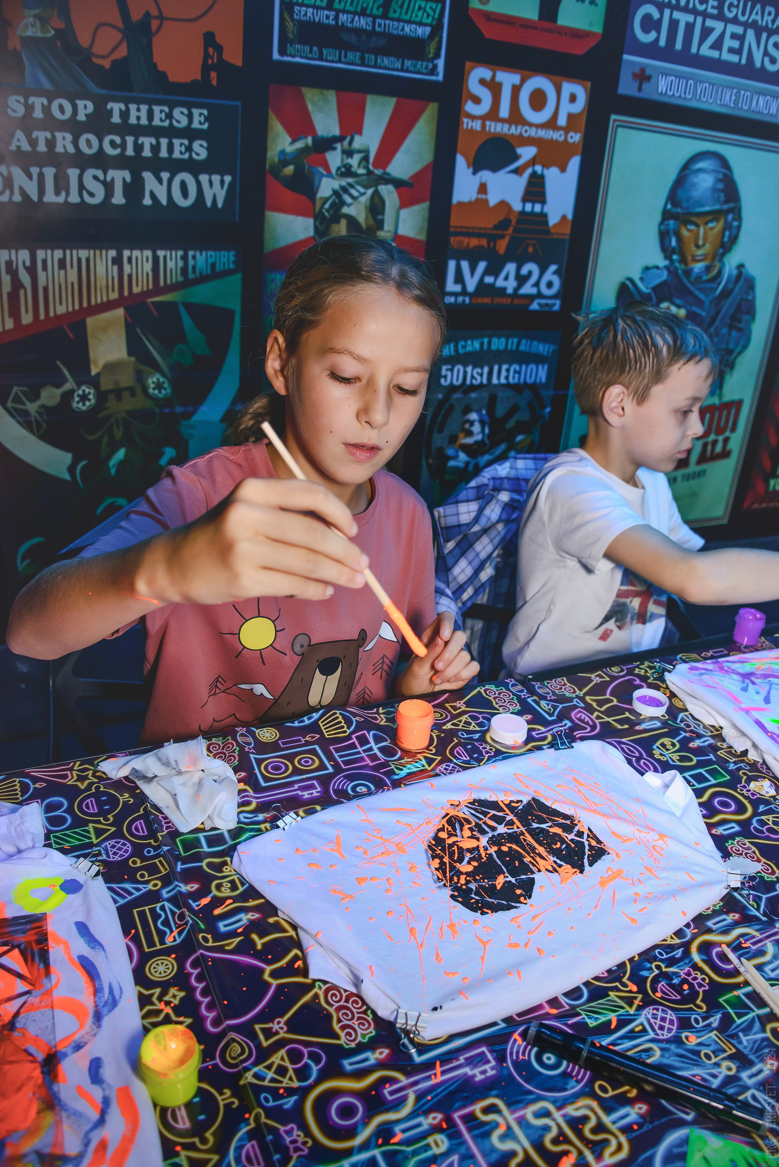 Роспись футболок мастер-класс, Детский день рождения, Лазертаг-клуб «Sтанция 2025». Ваш фотограф на праздник в Москве, Раменском, Жуковском, Люберцах