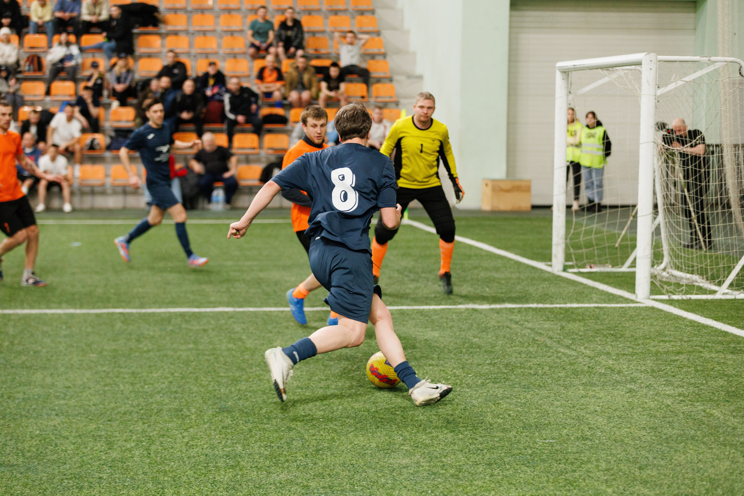 Фотограф на корпоративный футбольный турнир. Контент для бизнеса в Екатеринбурге Полдень Медиа