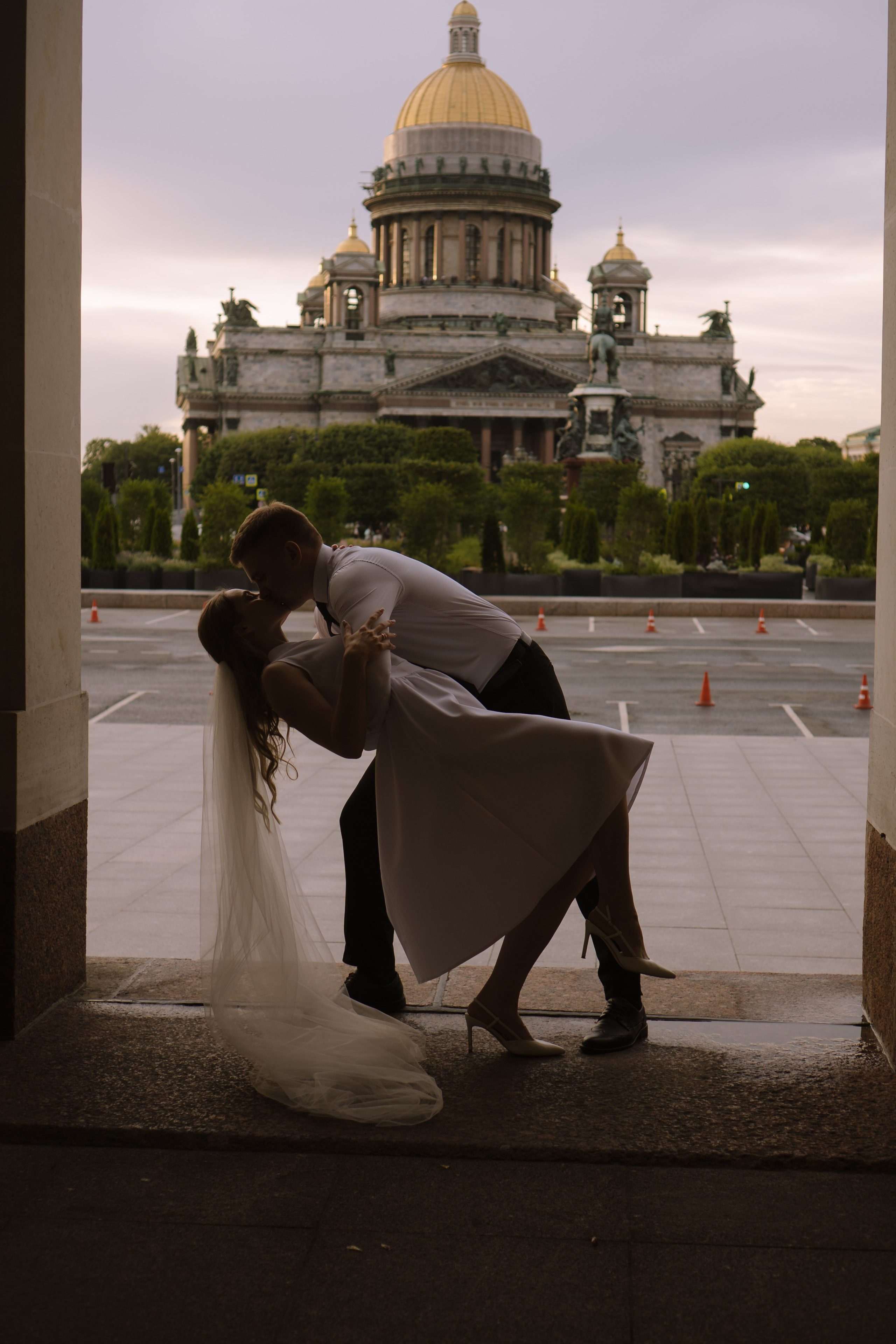 СВАДЕБНАЯ СЬЕМКА С ИСАКИЕВСКИМ СОБОРОМ, АСТОРИЯ И ЗАКОНОДАТЕЛЬНОЕ СОБРАНИЕ. Профессиональный фотограф, Санкт-Петербург — Виктория Богомолова