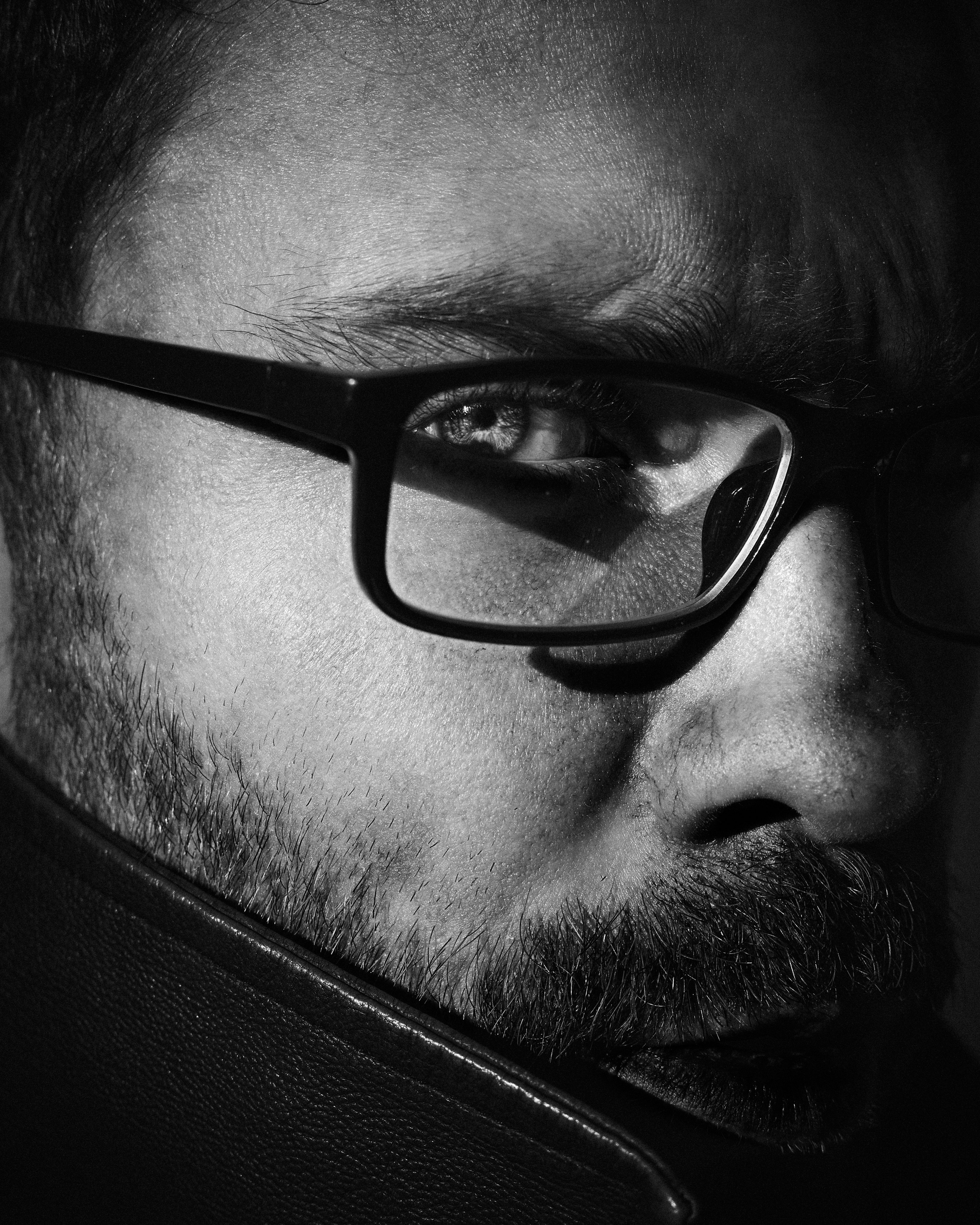 Michael. Фэшн-фотография и портреты в Владивостоке. Превращаю съёмку в повествование — создаю образы с сюжетом, которые остаются в памяти