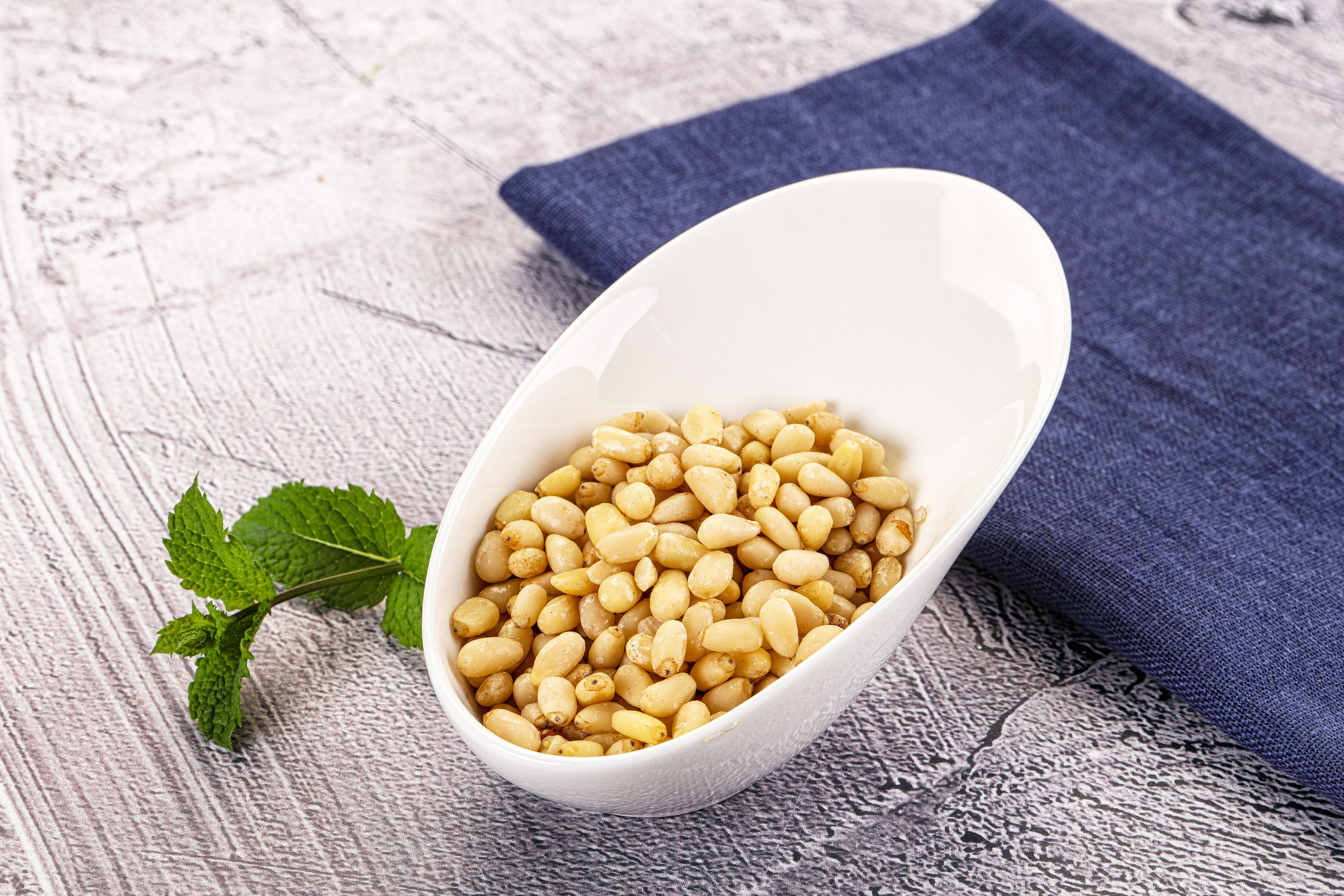 Съемка орехов и сухофрктов. Фуд-фотограф Андрей Старостин — съемка еды в Москве. 9000 руб. в час