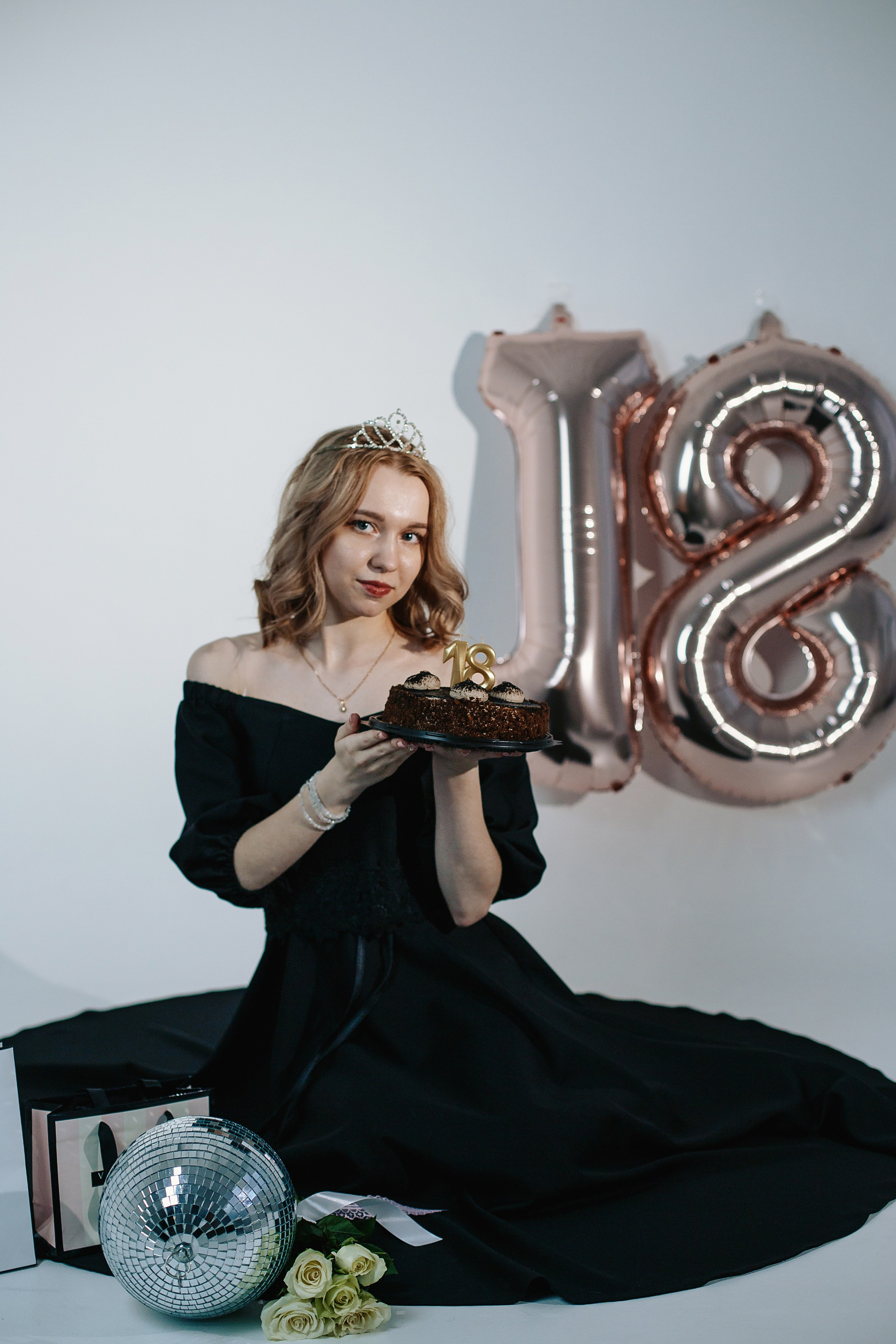 Студийная съемка для Виктории в день рождения. Выпускные альбомы Искитим, Бердск и Новосибирск Крюкова Елена