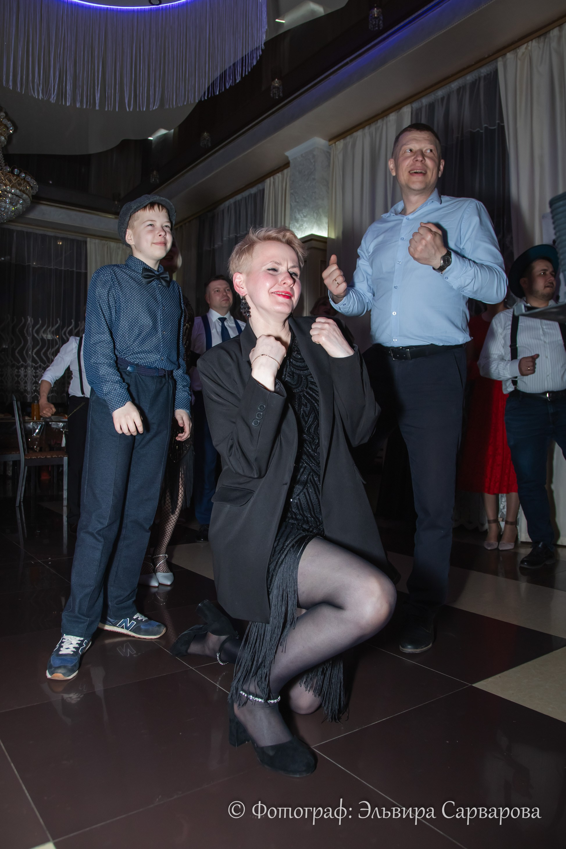 Гангстерская вечеринка в стиле 1920-х. Репортажный Фотограф