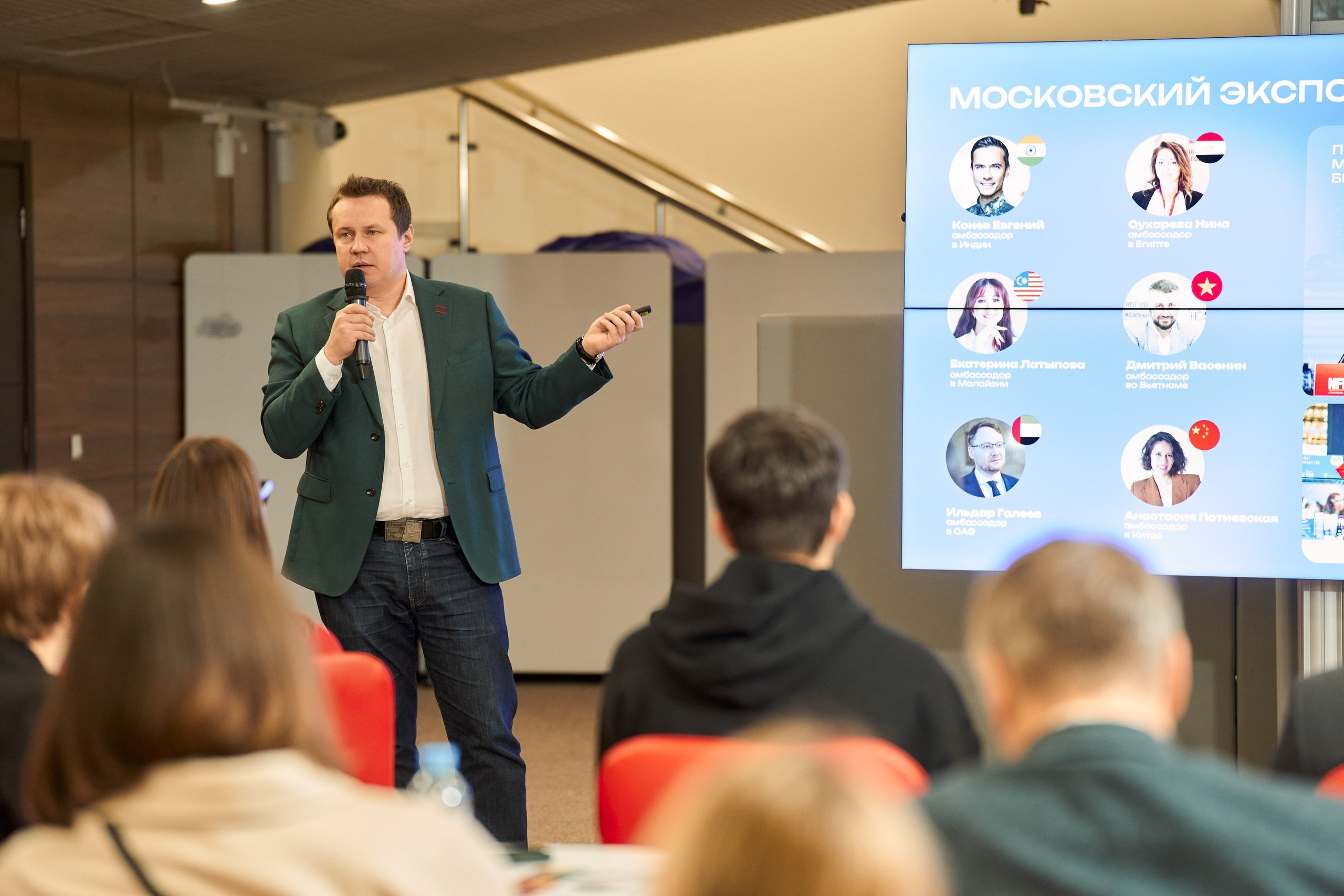 Яркие моменты репортажных съёмок в Москве | Фотограф Константин Мамонтов