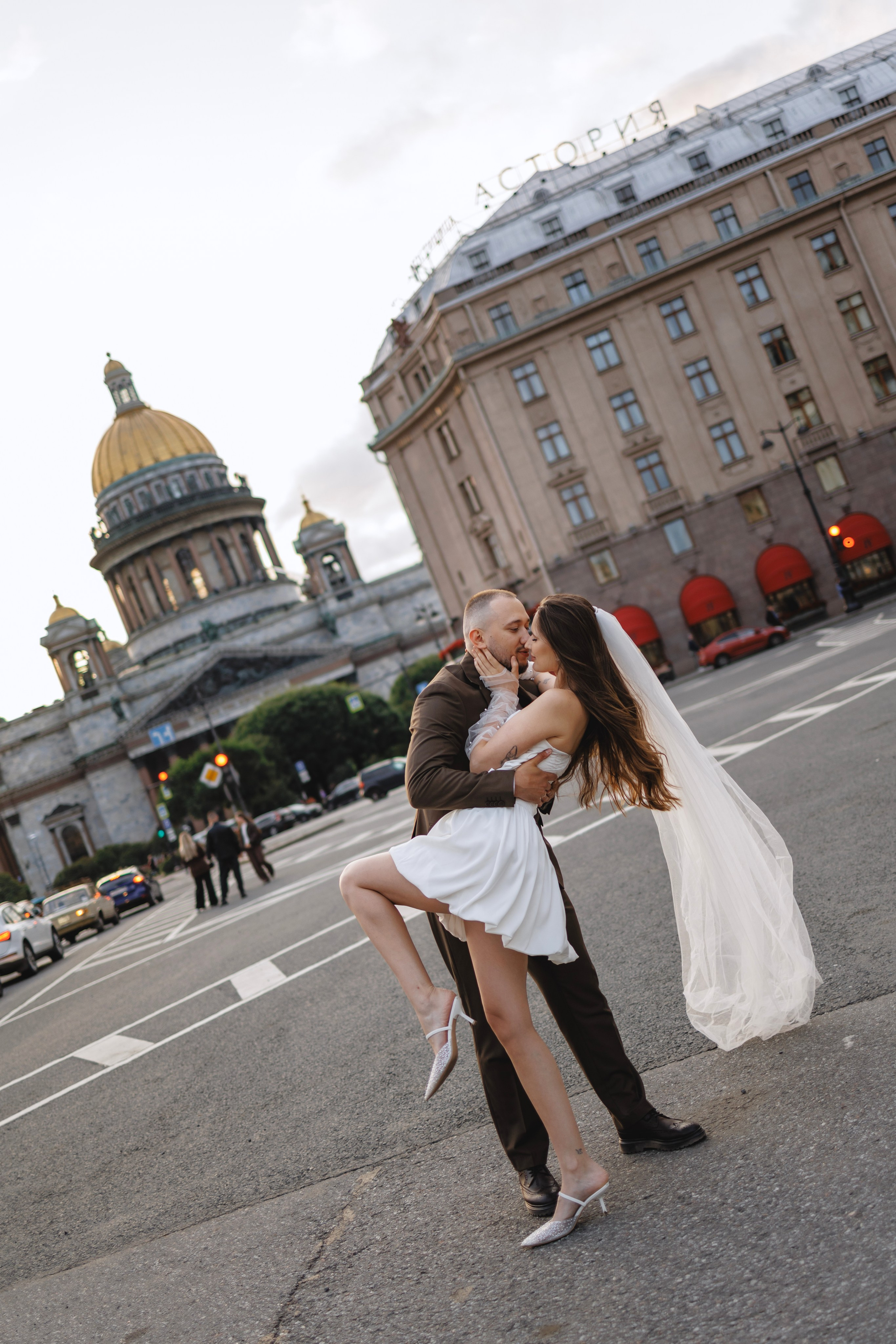 Руслан и Виолетта — Исаакий, Зимняя канавка. Боженова Елена фотограф Санкт-Петербург