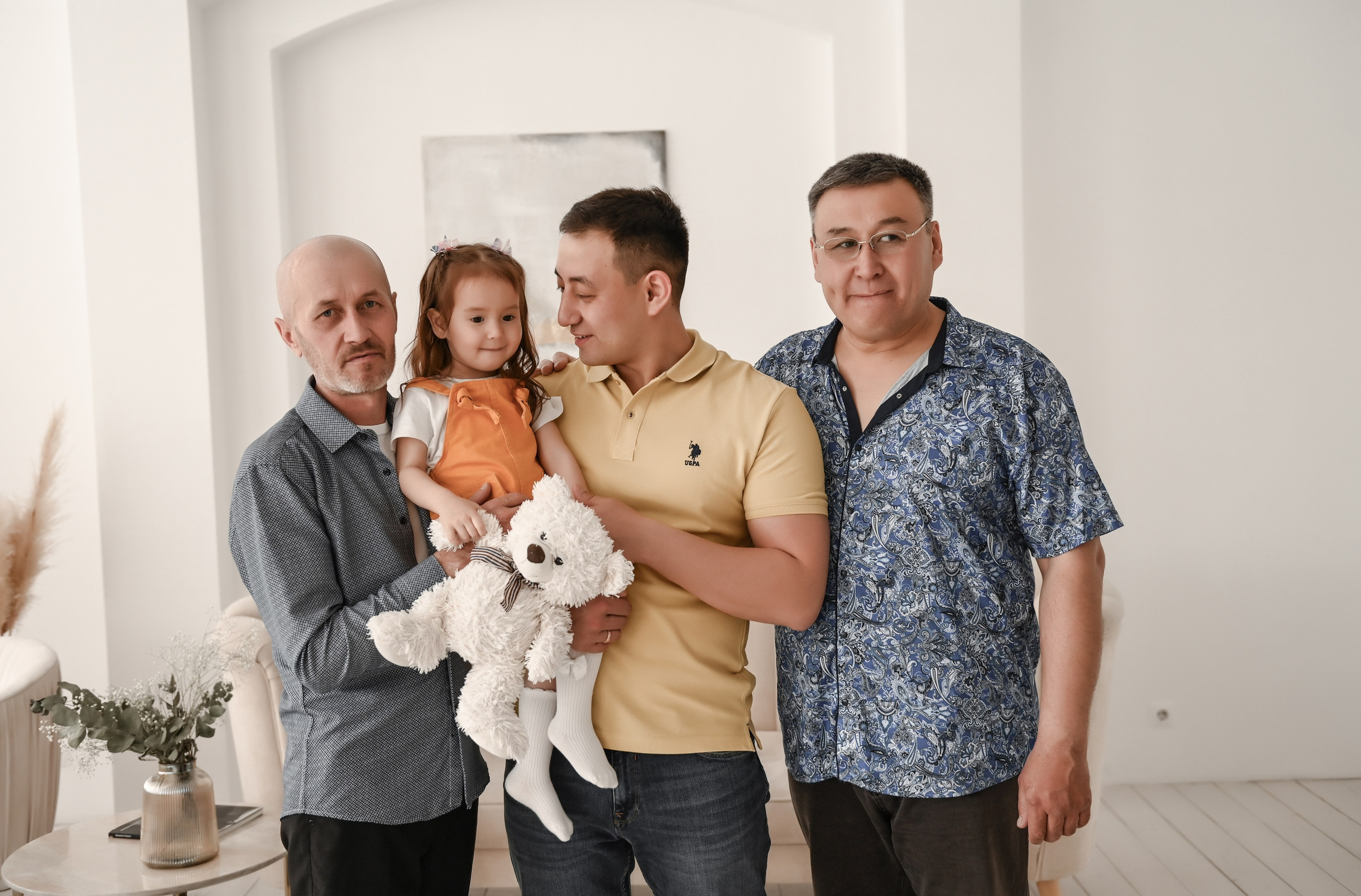 Семейная студийная  фотосессия 2. Свадебный, семейный, детский, контент фотограф в Омске Максим Ильин