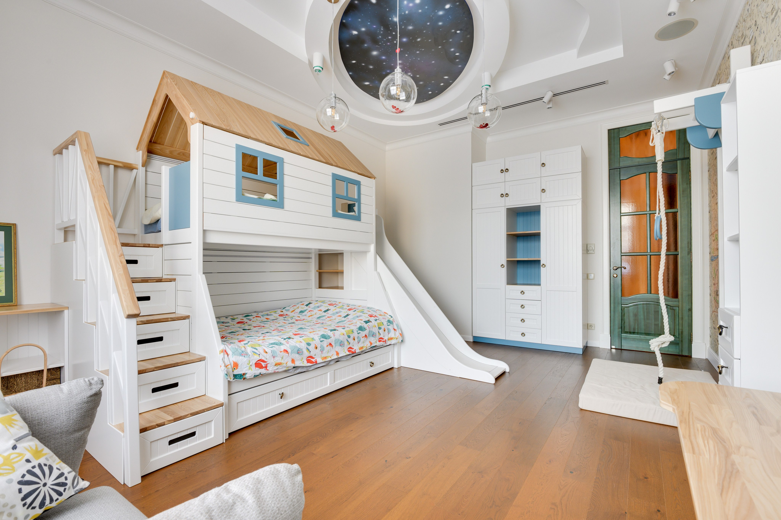 Проспект Мира. Никита Хохловский фото и видео продакшн