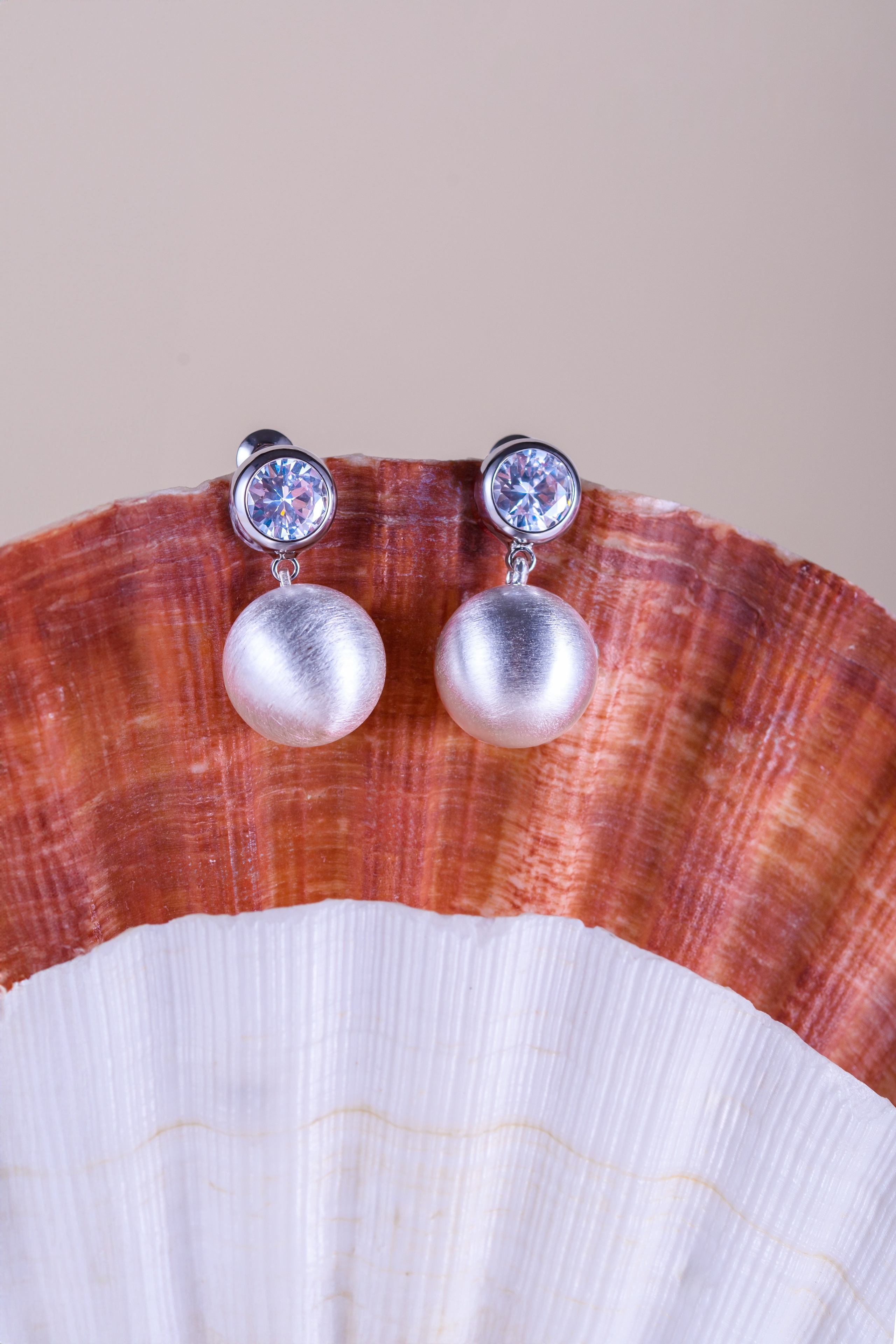 Имиджевая, концептуальная предметная фотосъёмки. Предметный, рекламный, ювелирный фотограф в Москве