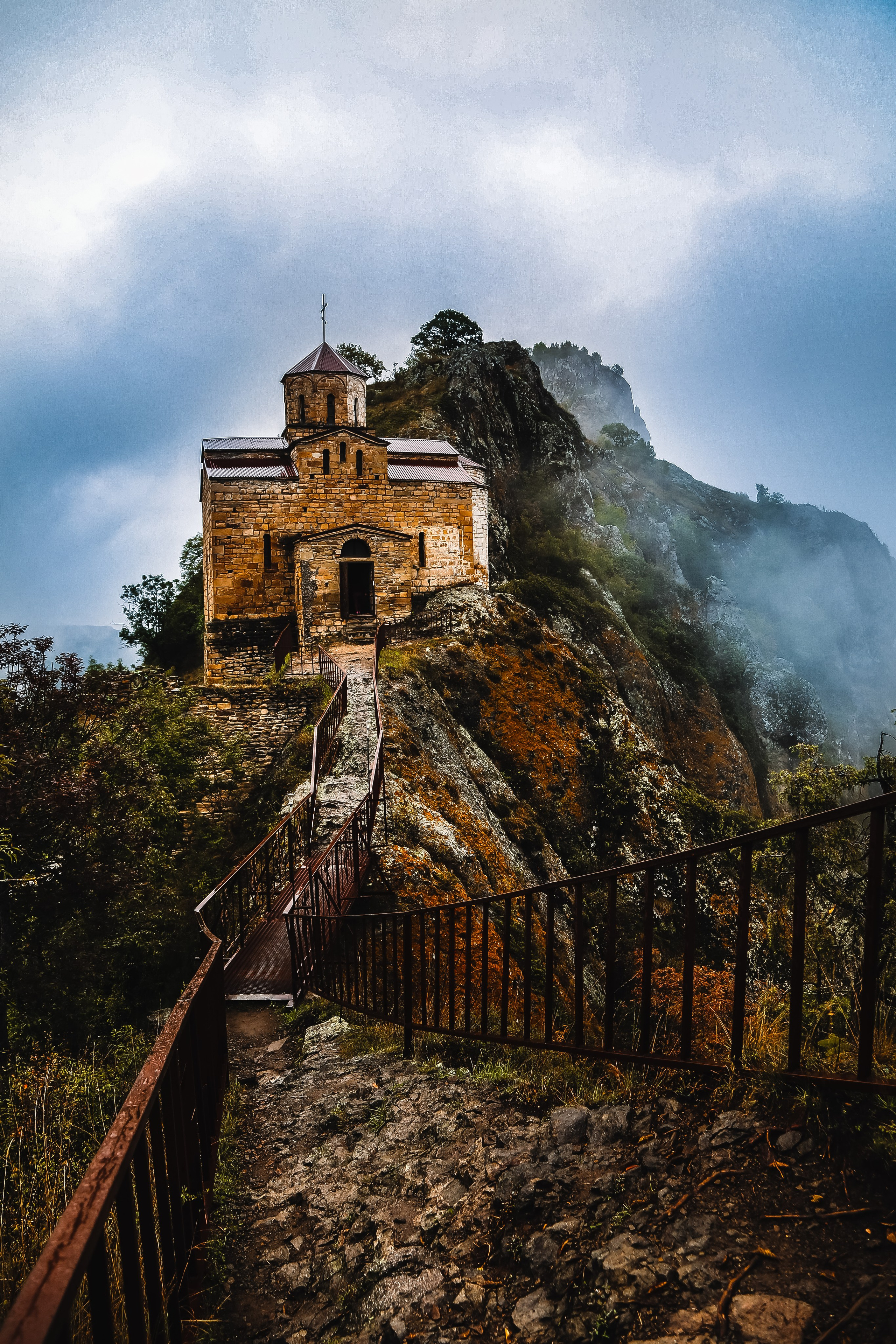Кавказ: Древнейшие храмы России. Дарья Письменюк / Darya Leitstern — фотограф, музыкант, журналист, путешественник