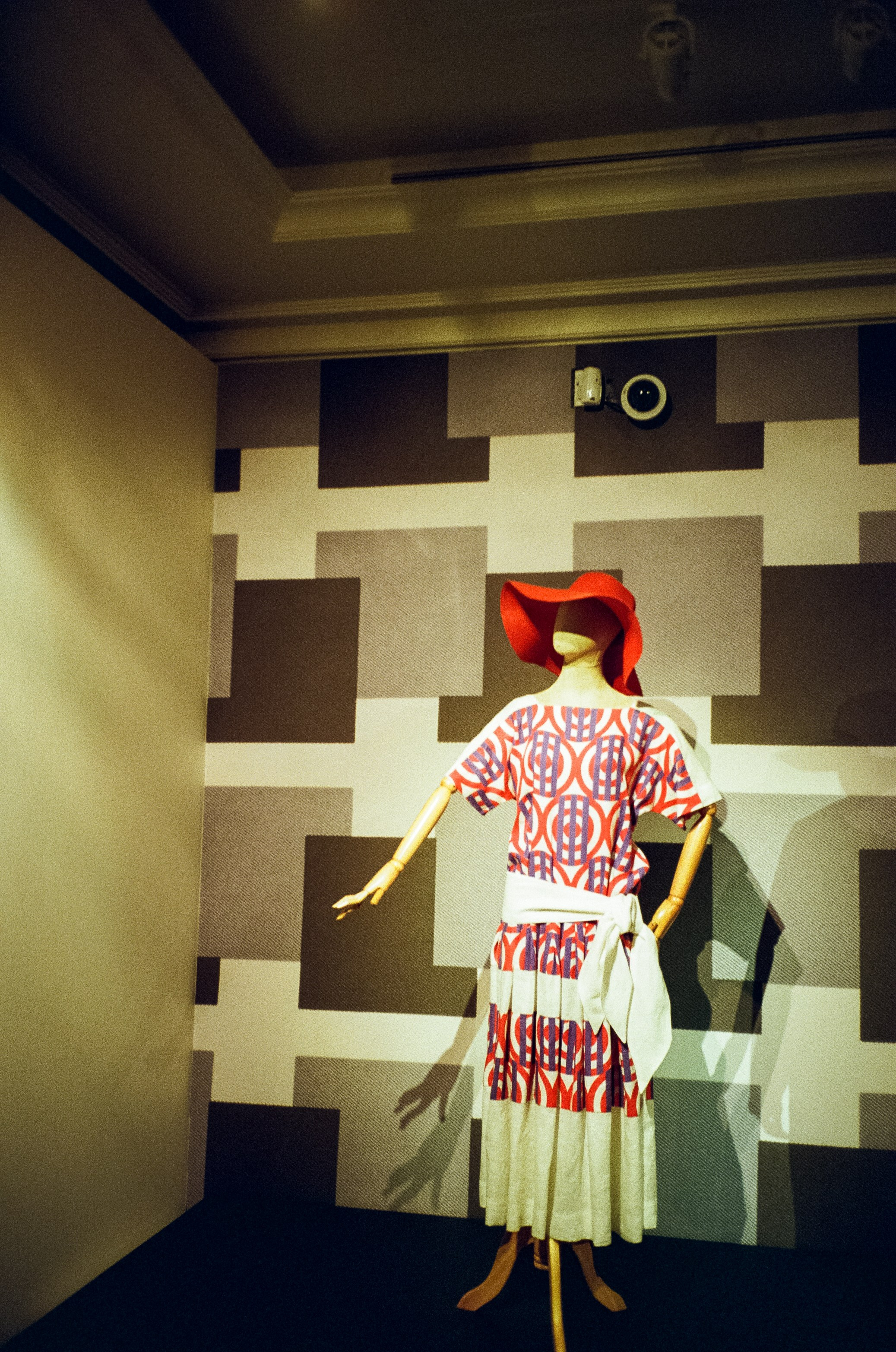 Журнал красивой жизни и подруги русского авангарда. Фотограф-документалист Мария Осокина