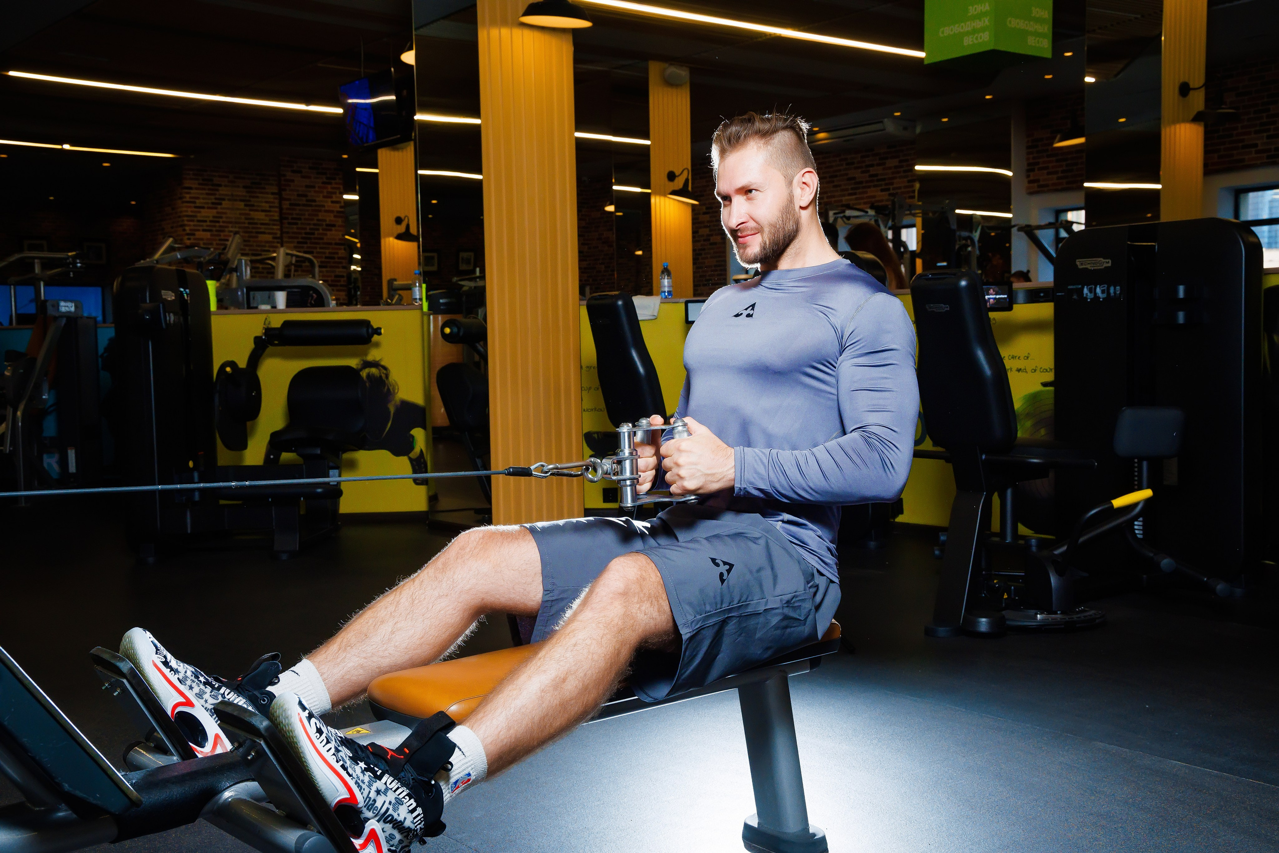 Спорт Зал Fitnespalace. Семейный и Свадебный фотограф в Астане Александр Астапов