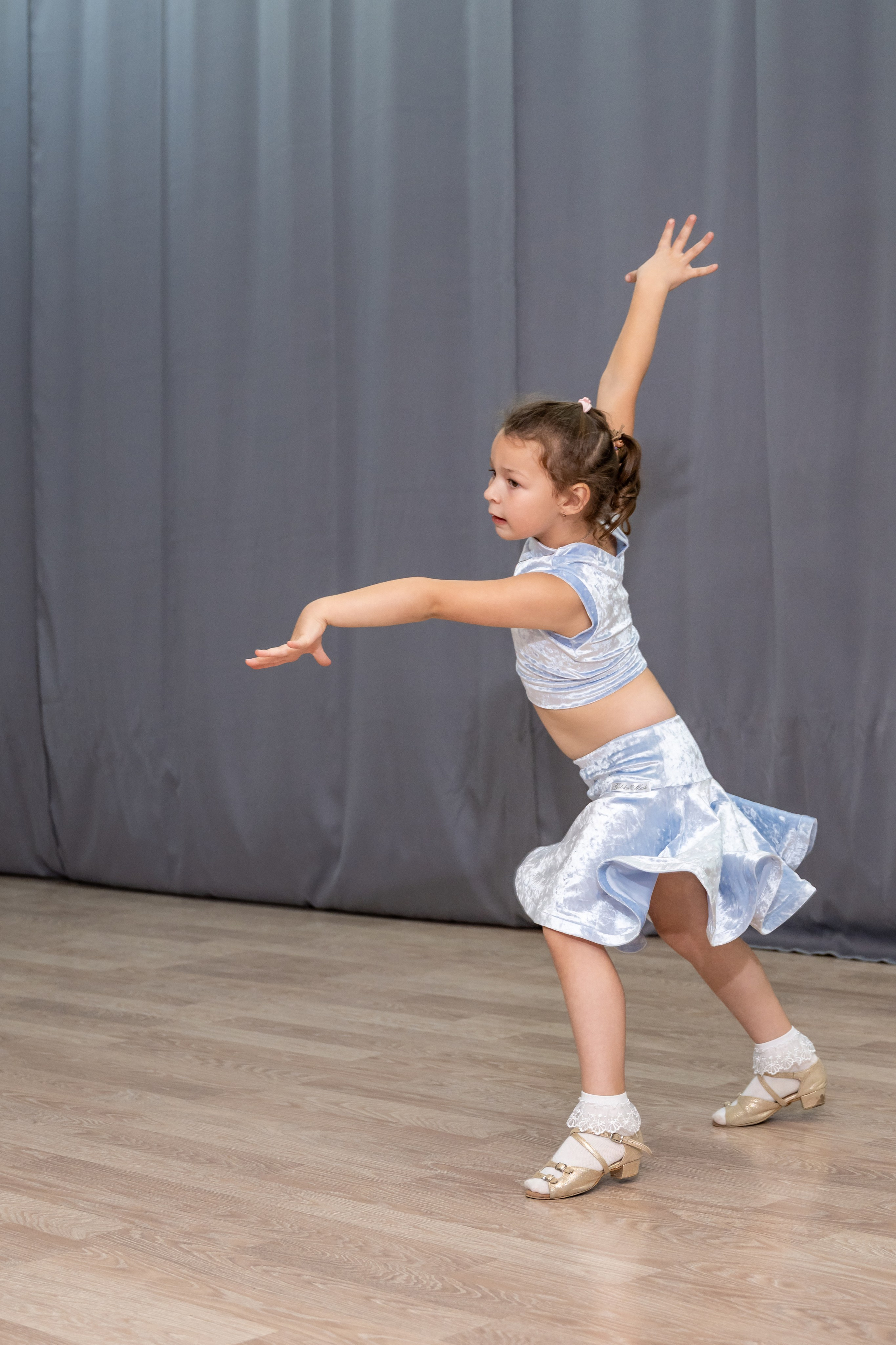 Группа 3-6 лет первый и второй год обучения. КонТакт — спортивные бальные танцы в Москве