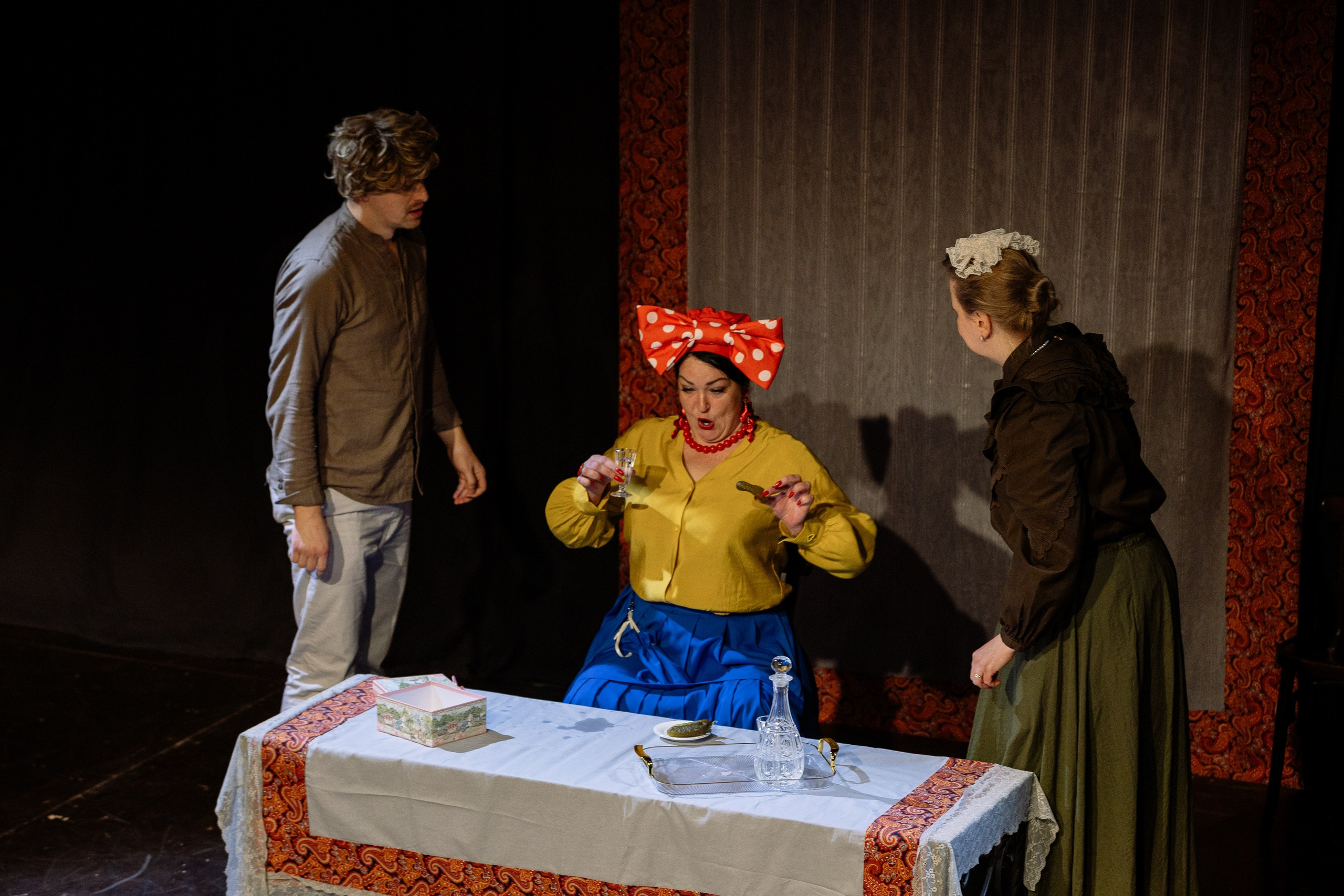 Театр Арт-Авеню _ Женитьба Бальзаминова. Фотограф Юлия Мальцева