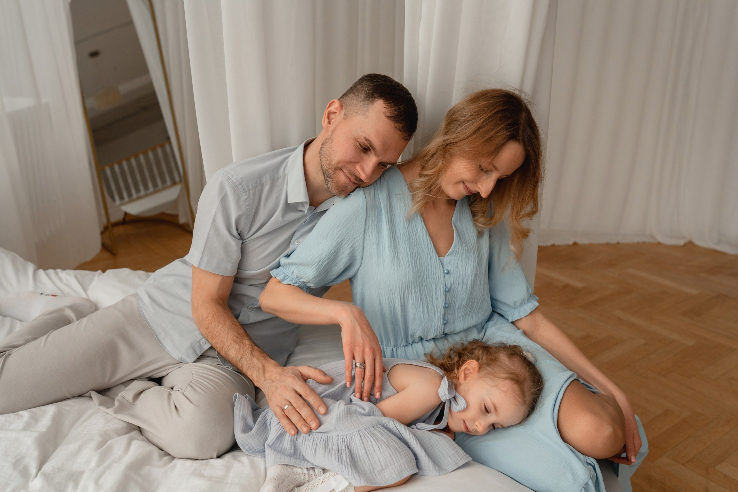 Анна, Андрей и Алиса в студии. Семейный фотограф в Москве Лилия Лебедева