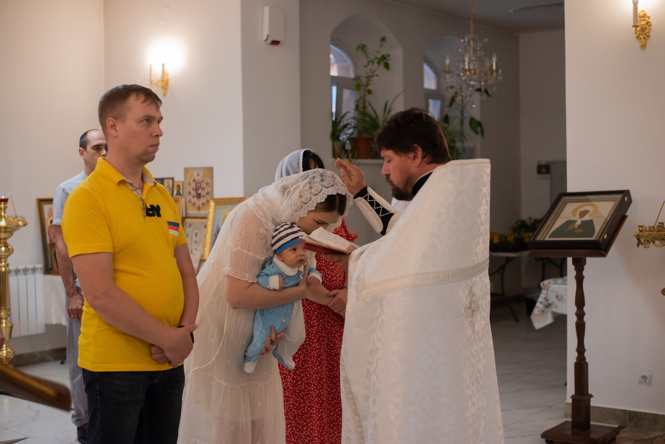 Крещение в Храме в честь иконы Божией Матери Скоропослушница. Фотограф новорожденных Воронеж — Дорохина Яна. Семейный фотограф