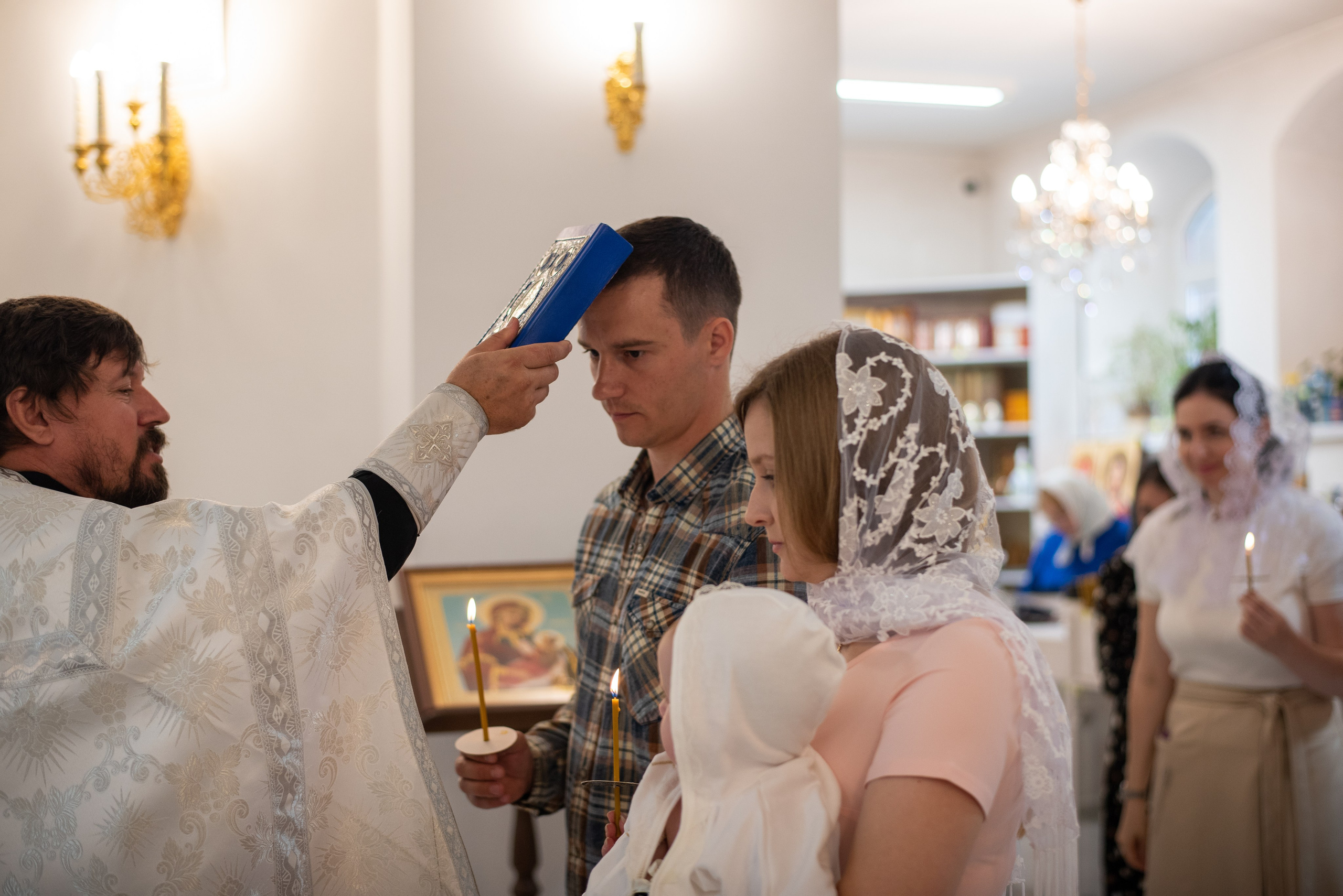 Крестины в Храме в честь иконы Божией Матери Скоропослушница. Фотограф новорожденных Воронеж — Дорохина Яна. Семейный фотограф