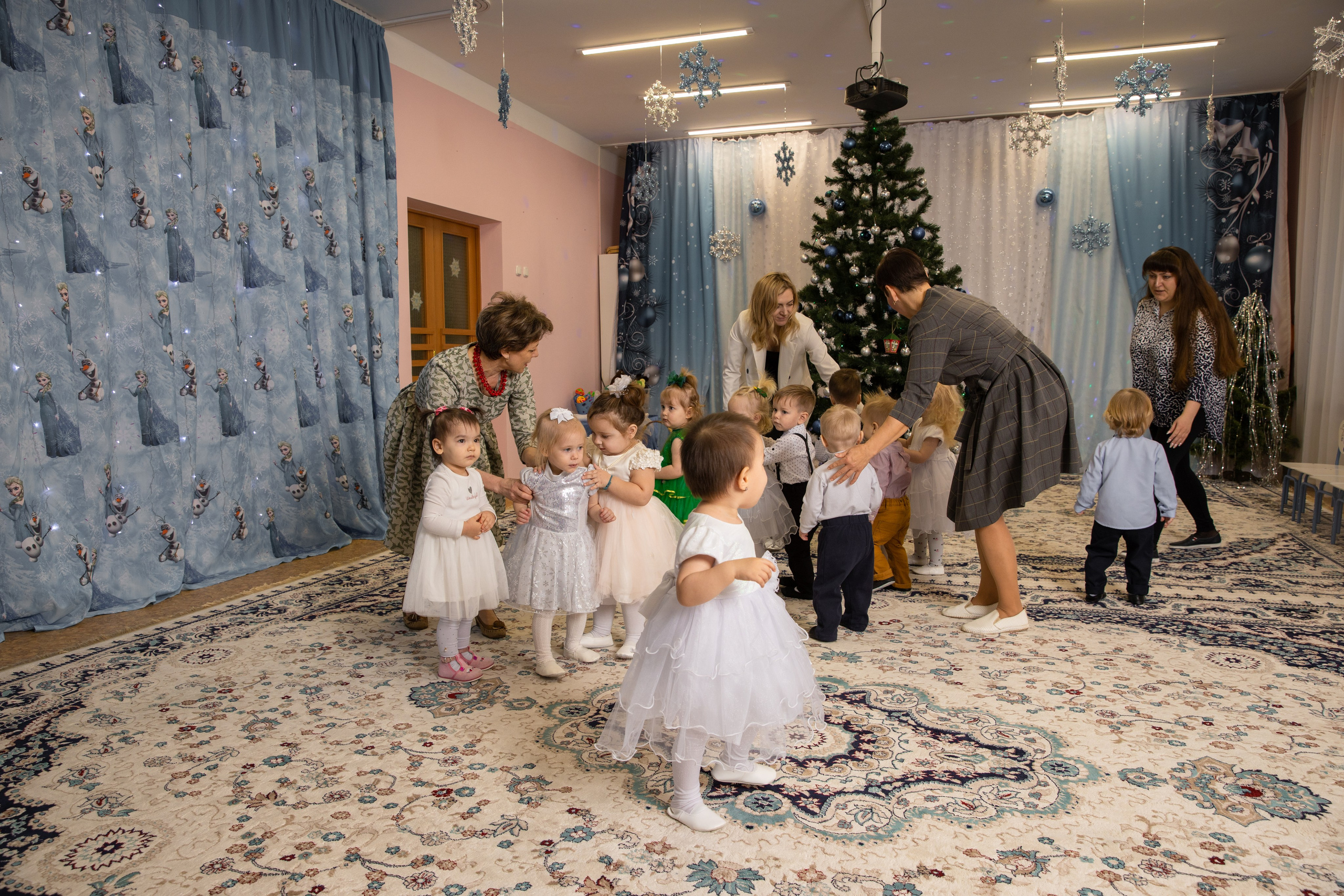 Новогодний утренник Успех. Фотограф в Железнодорожном и Балашихе