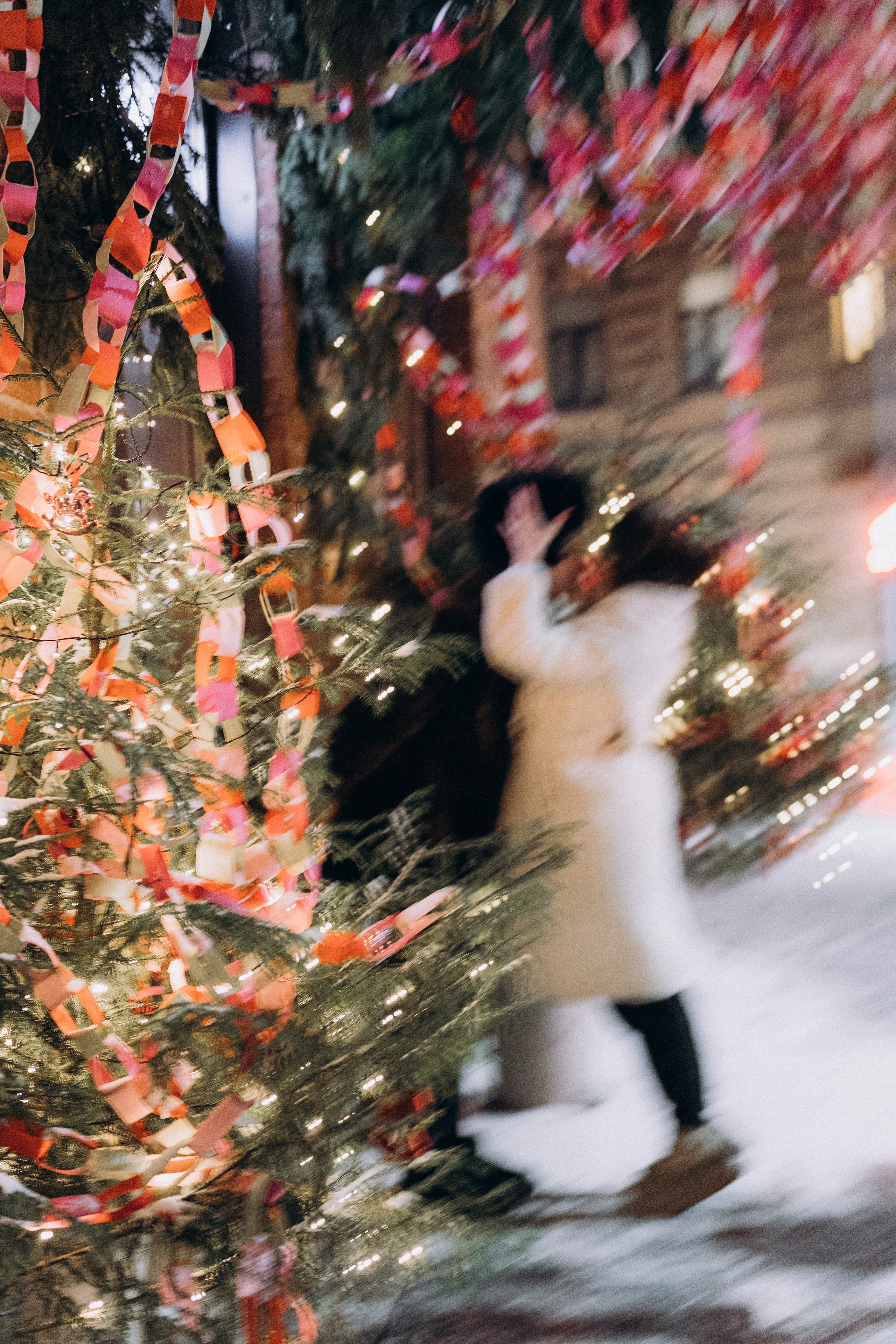 НОВОГОДНЯЯ ПРОГУЛКА ПАРЫ ПО ЧЕРНЫШЕВСКОЙ ПЕРЕД НОВЫМ ГОДОМ. Профессиональный фотограф, Санкт-Петербург — Виктория Богомолова