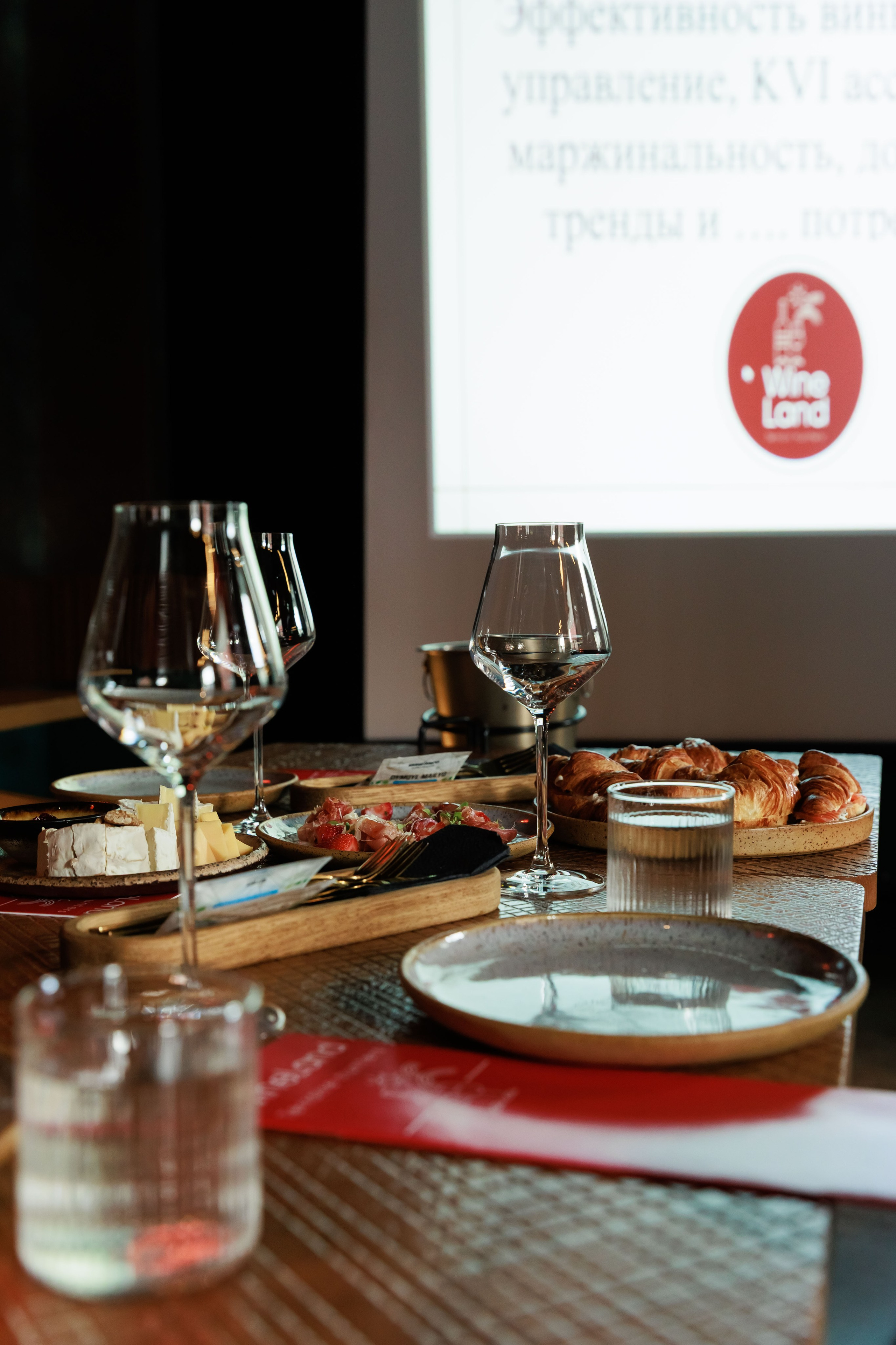 Бизнес завтрак рестораторов. Гастробар TopPoke. Фотограф Новосибирск — Наталья Гресь