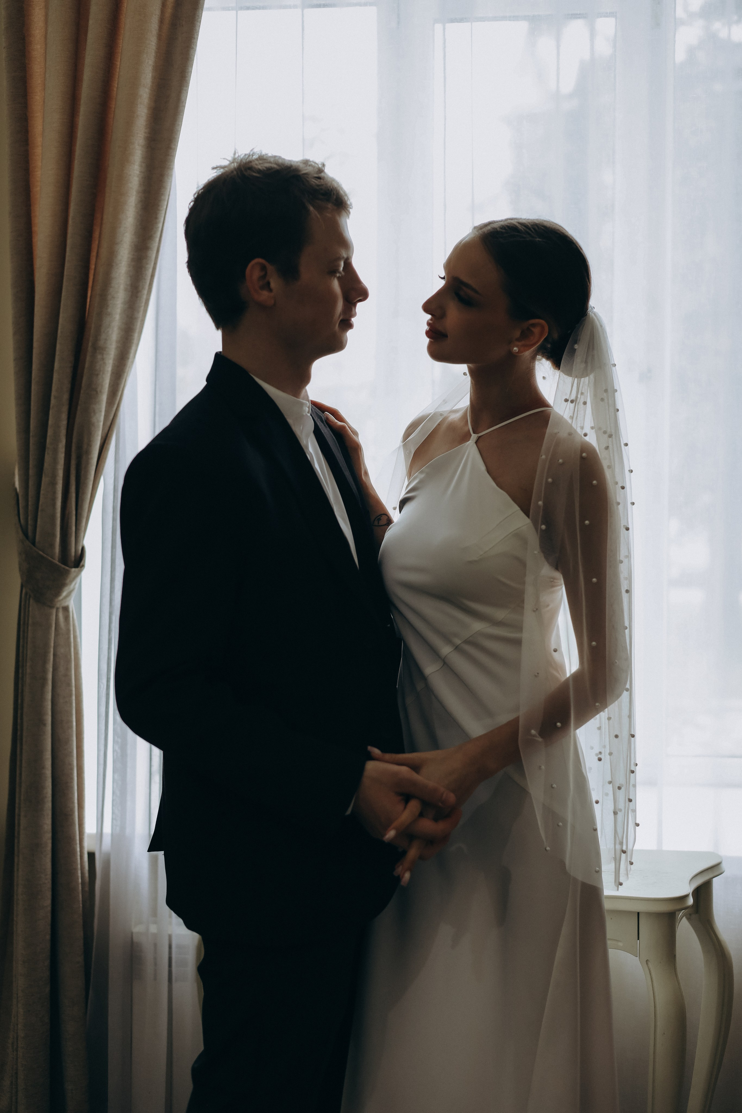 Олеся и Даня. Роспись в Таганском ЗАГСе. Диана Чечель. Свадебный и семейный фотограф в Москве