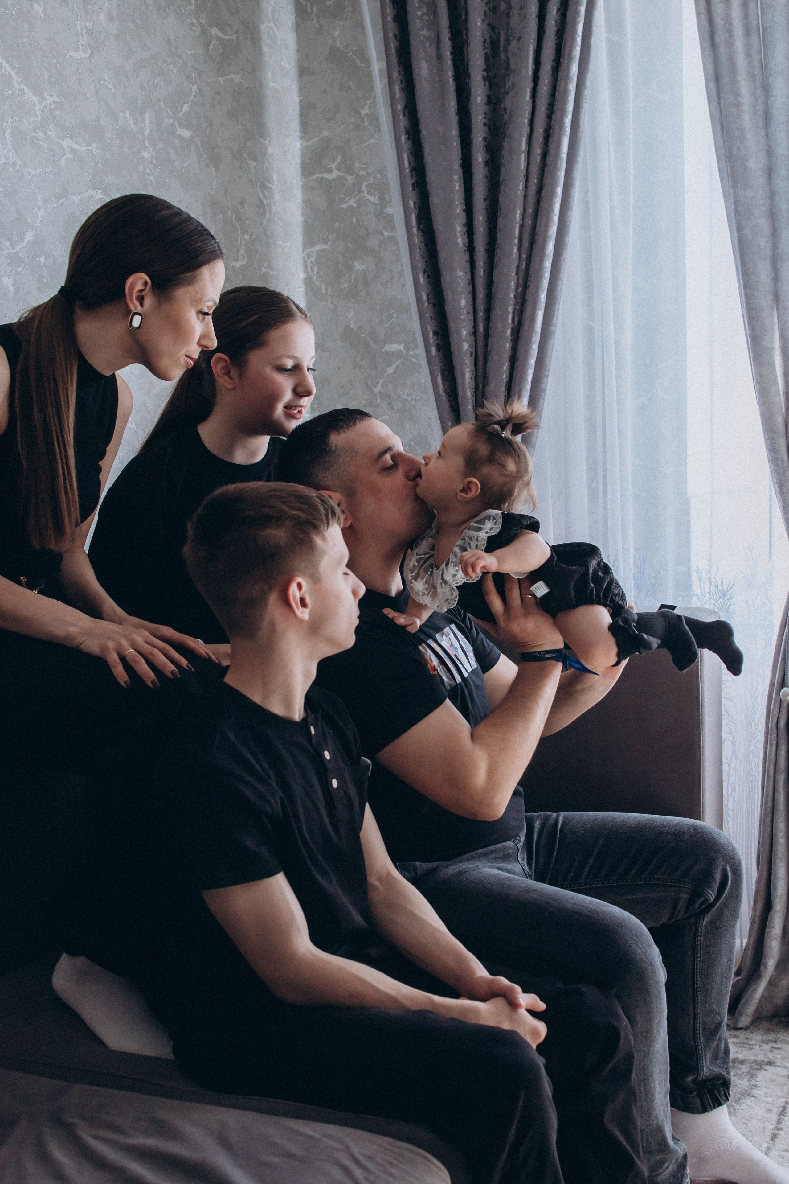 Семья Атамась. Семейный фотограф Нижневартовск Тюмень Ефимова Ирина