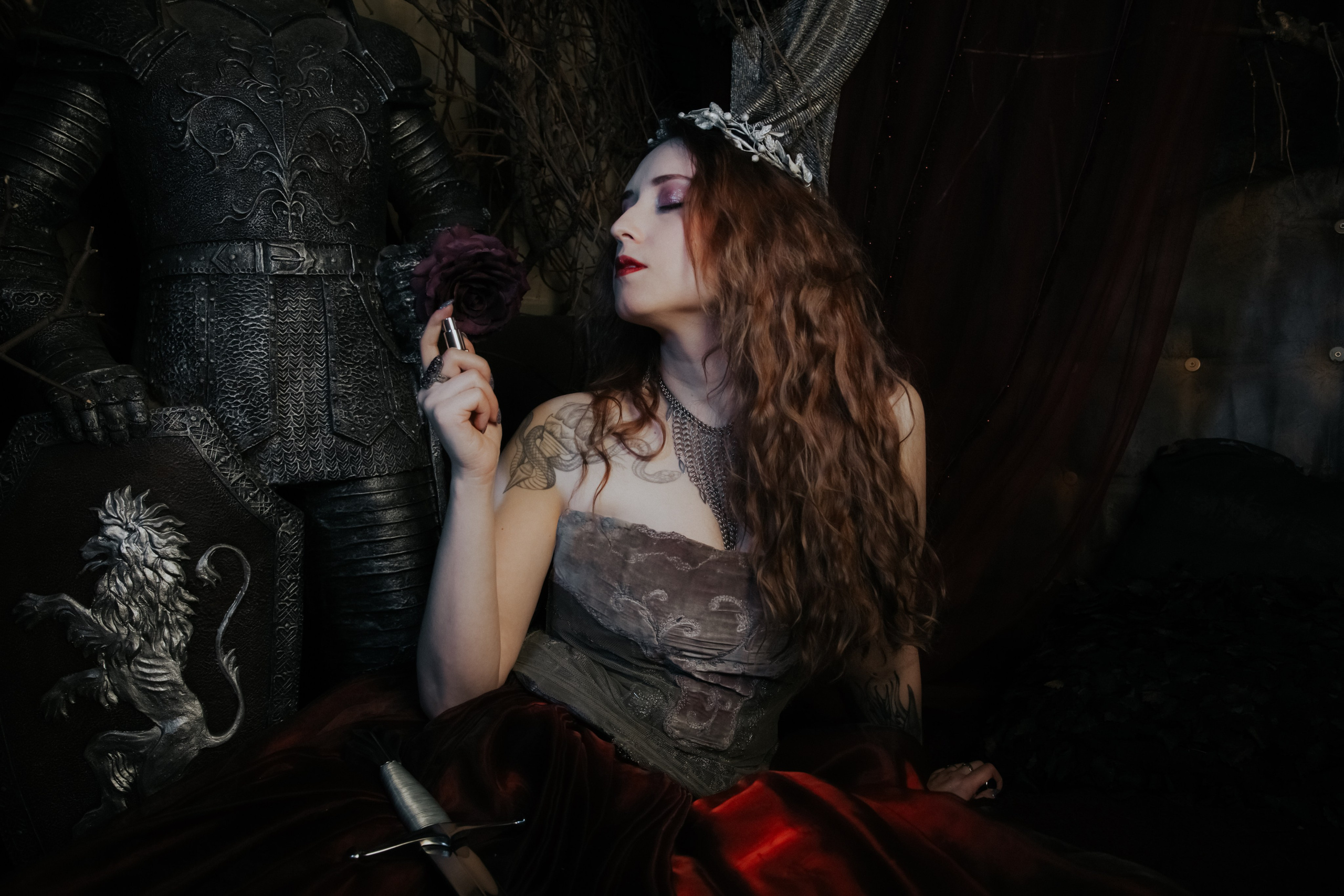 Фотосессия к выходу духов «Неблагой двор». Фотограф Ellairen